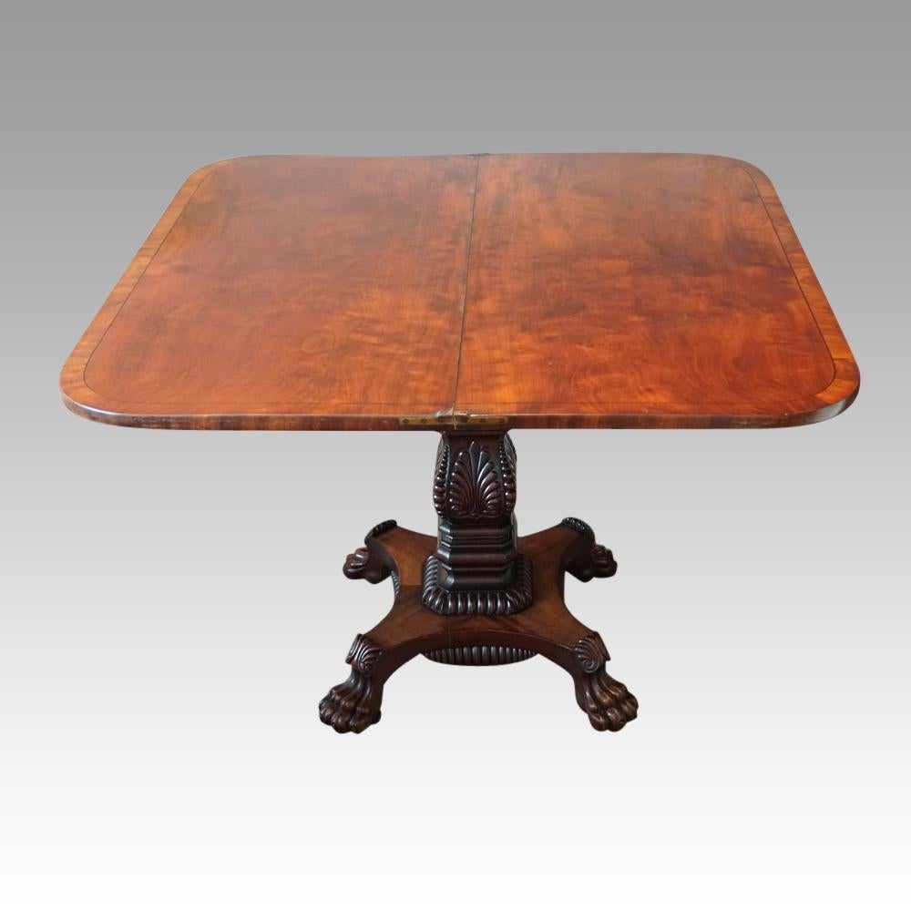 William IV Mahogany Tea Table, circa 1820 For Sale 2