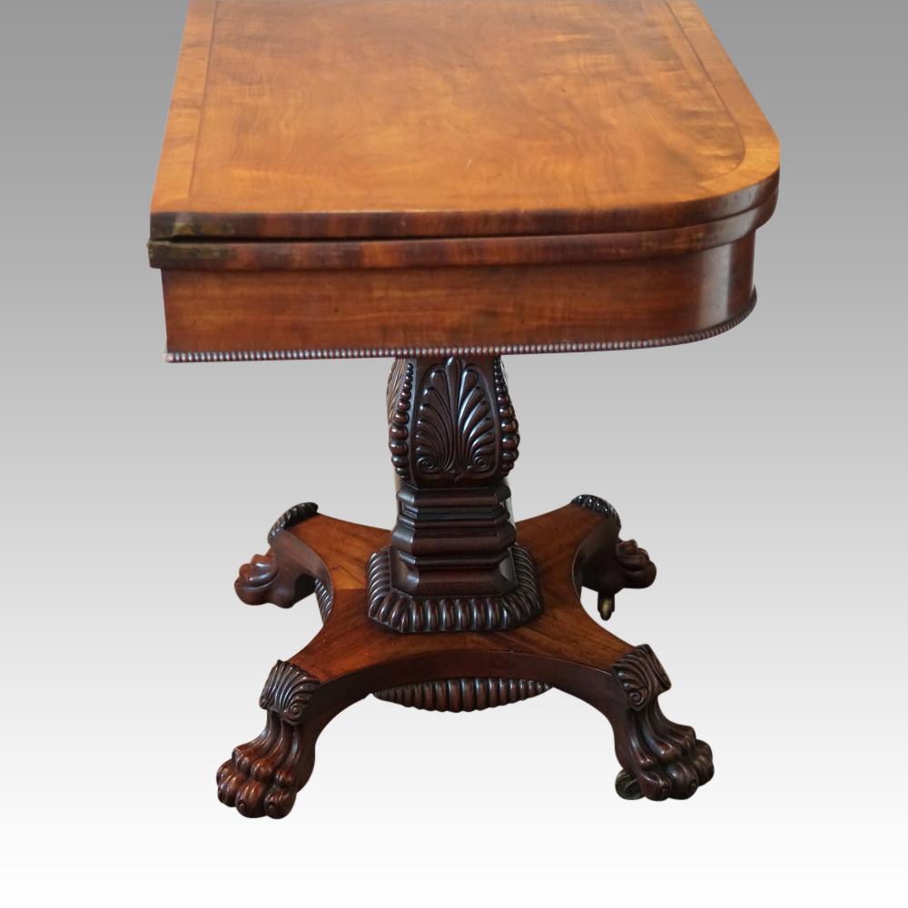 William IV Mahogany Tea Table, circa 1820 For Sale 3