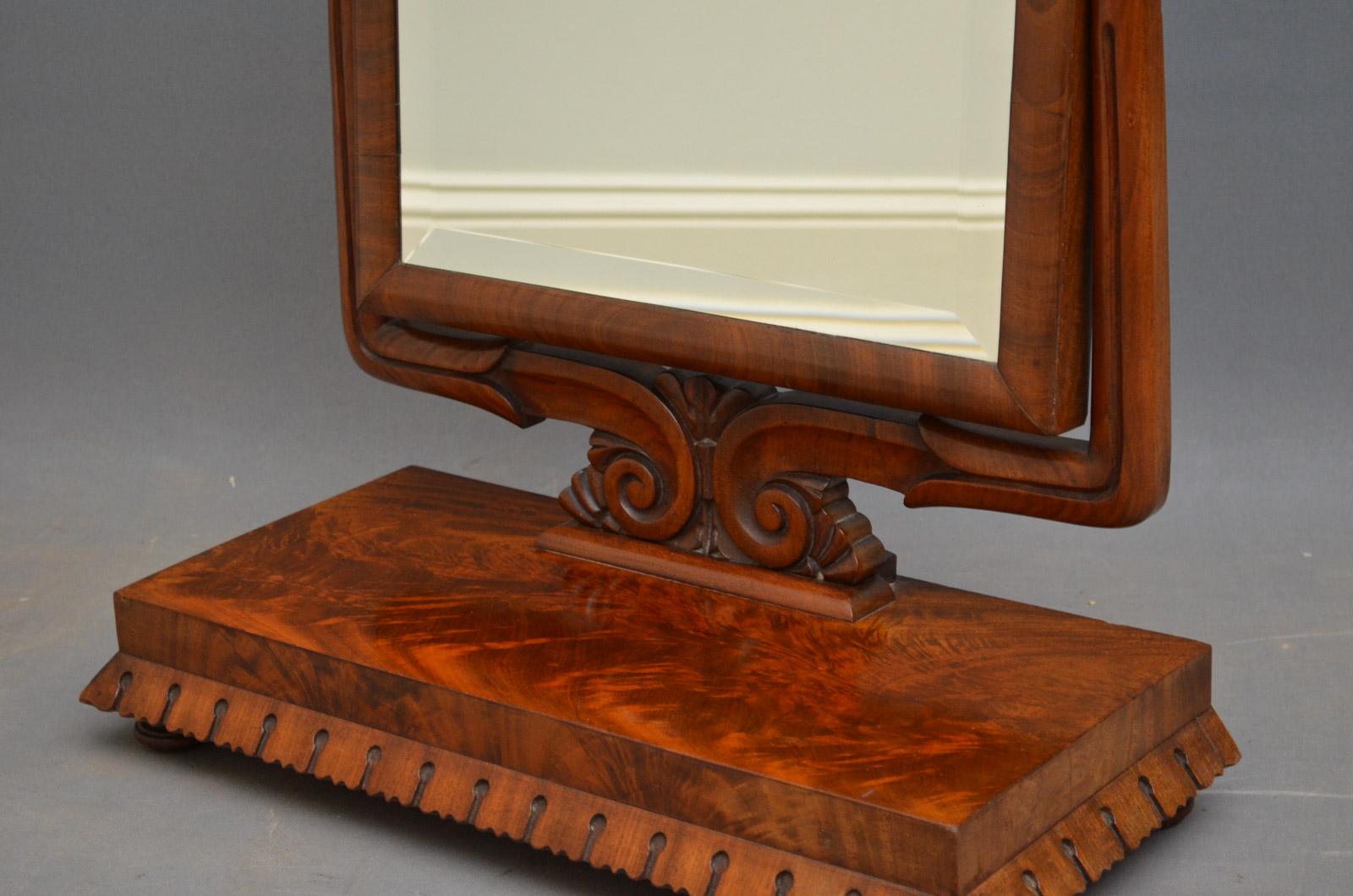 William IV Mahogany Toilet Mirror In Good Condition For Sale In Whaley Bridge, GB