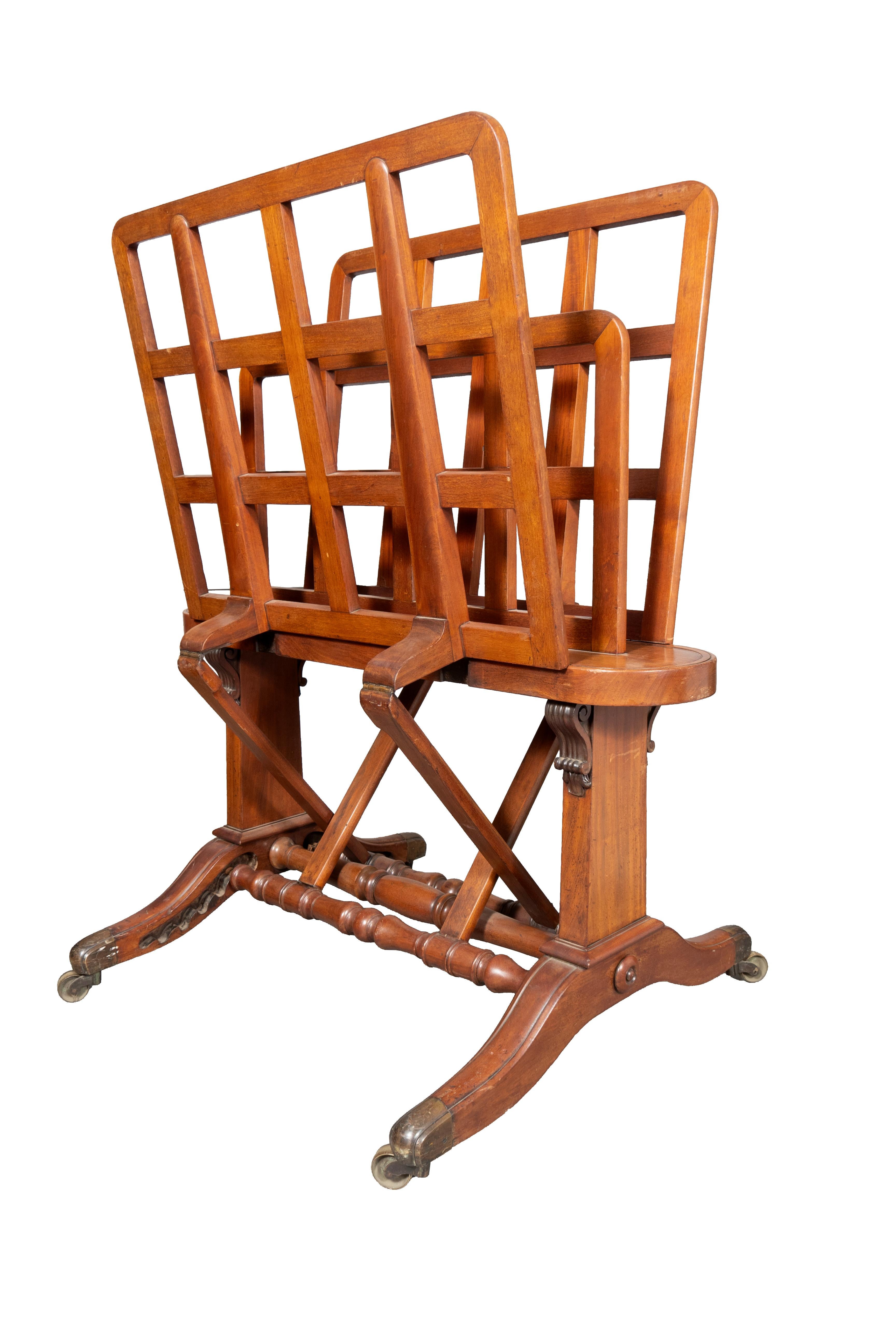 Soporte de folio ajustable de caoba sobredimensionado William IV de Holland & Sons en Bueno estado para la venta en Essex, MA