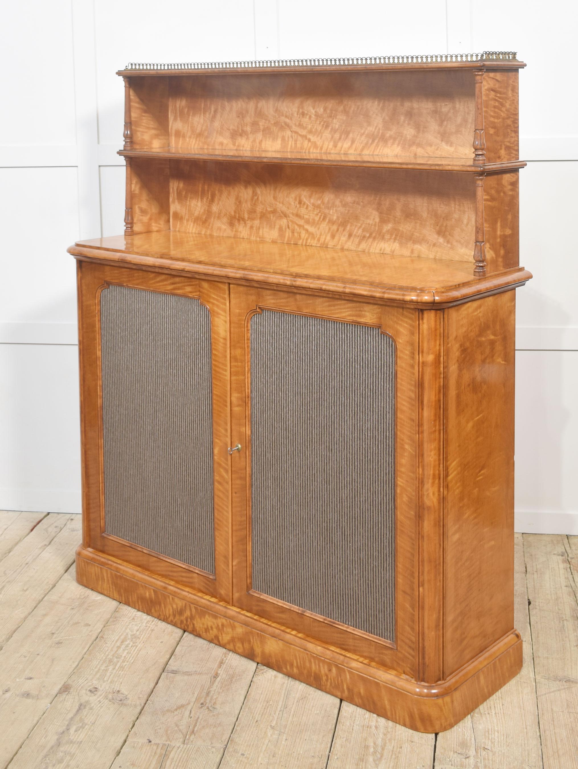 Chiffoniere d'epoca di William Williams in vendita 6