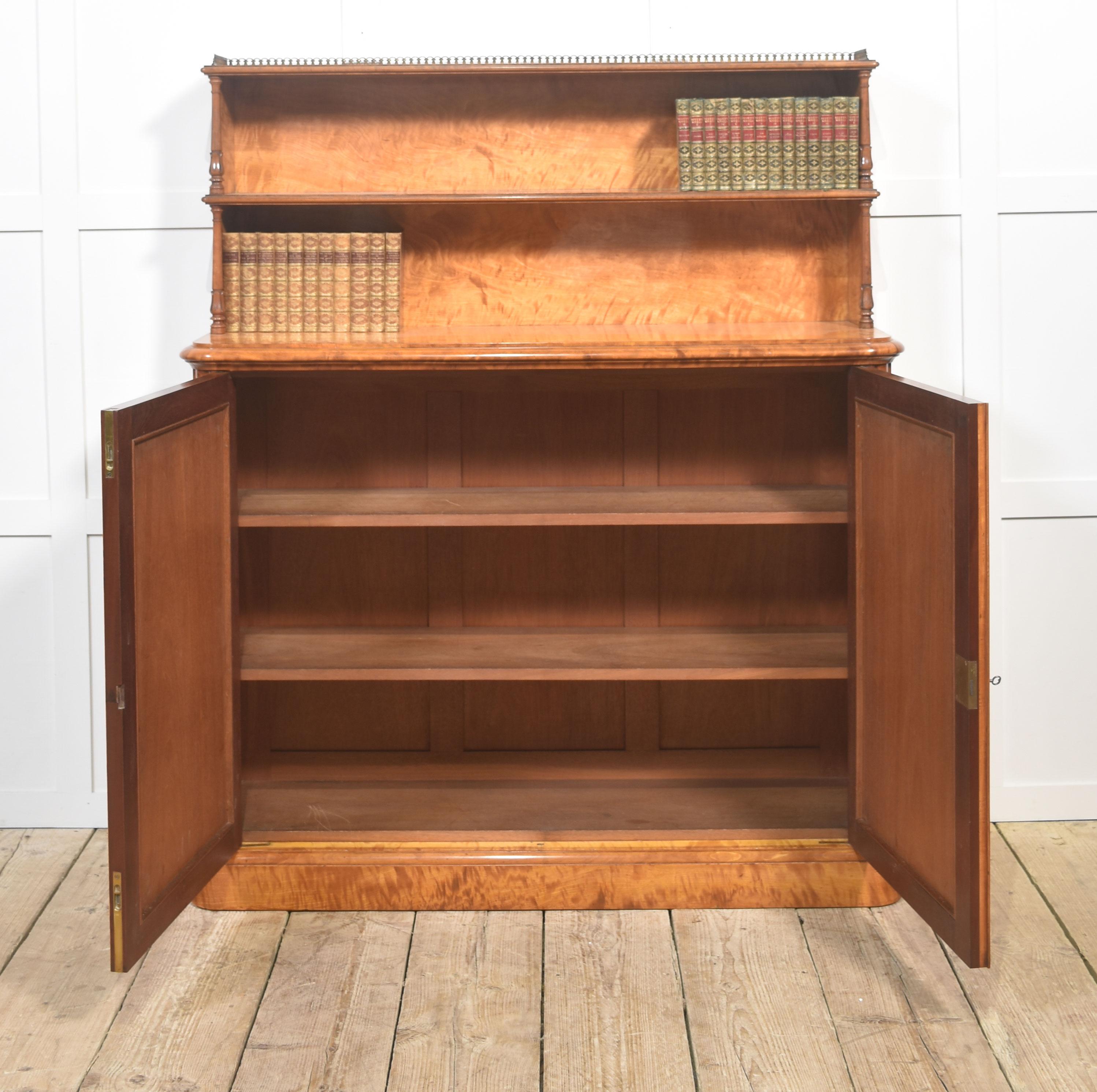 Chiffoniere d'epoca di William Williams In condizioni buone in vendita a Cheshire, GB