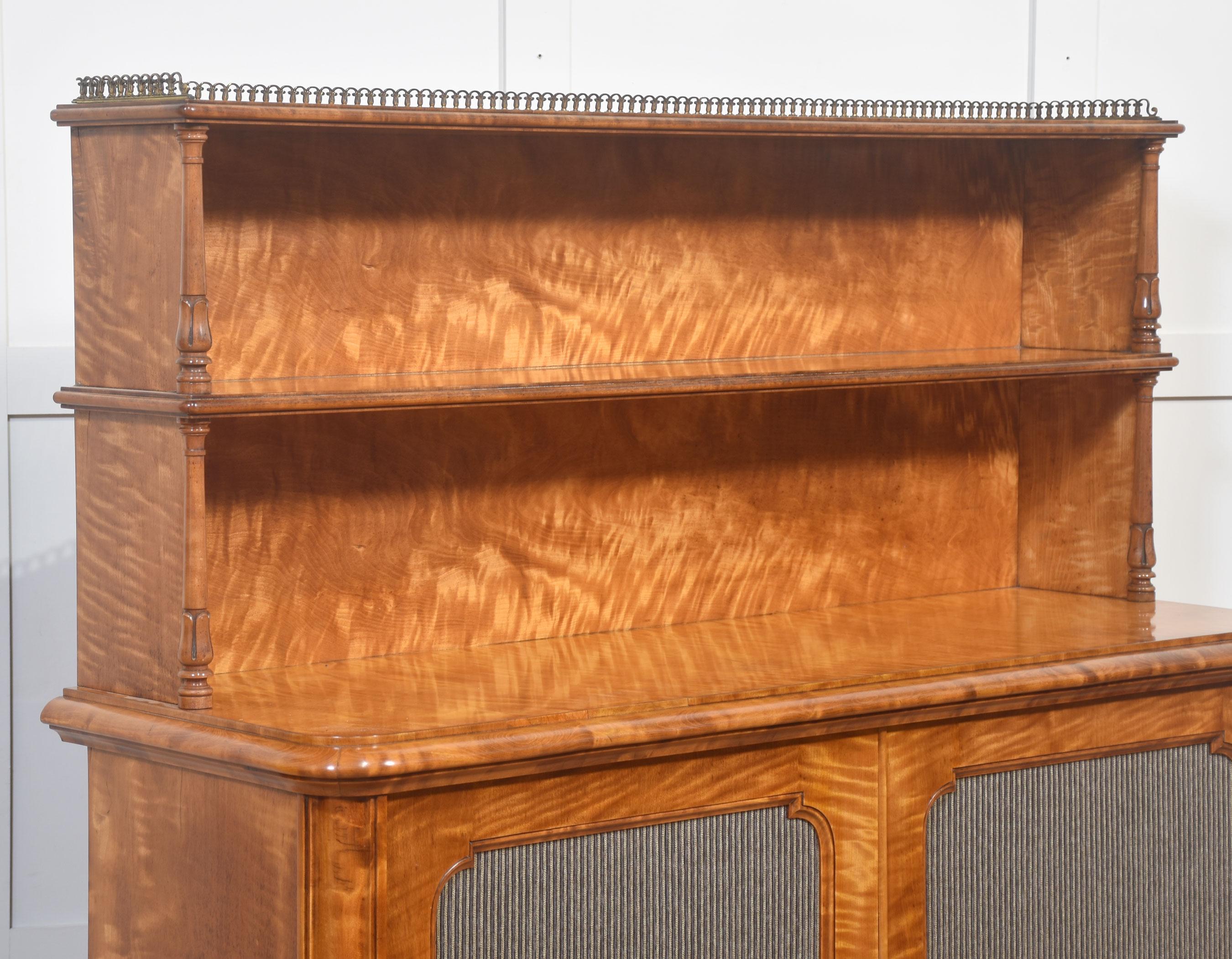 Acero Chiffoniere d'epoca di William Williams in vendita