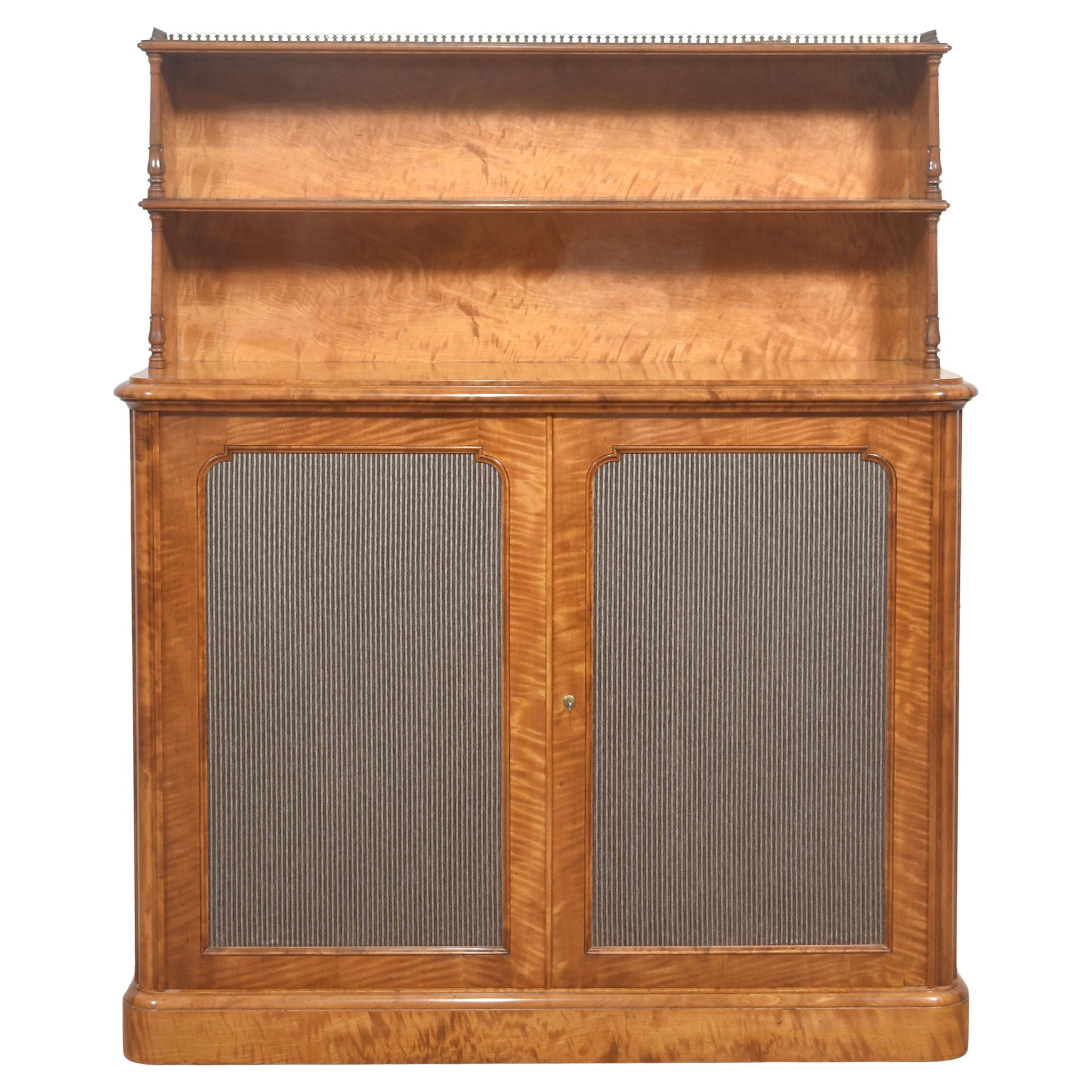 Chiffoniere d
epoca di William Williams in vendita
