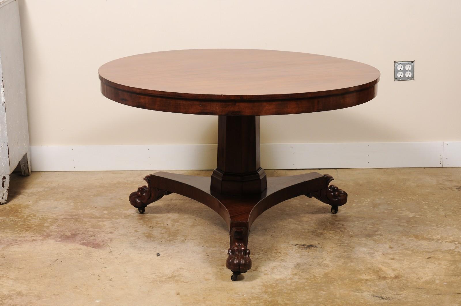 William IV period Mahogany Round Tilt-Top Dining Table Carved Claw Feet For Sale 10