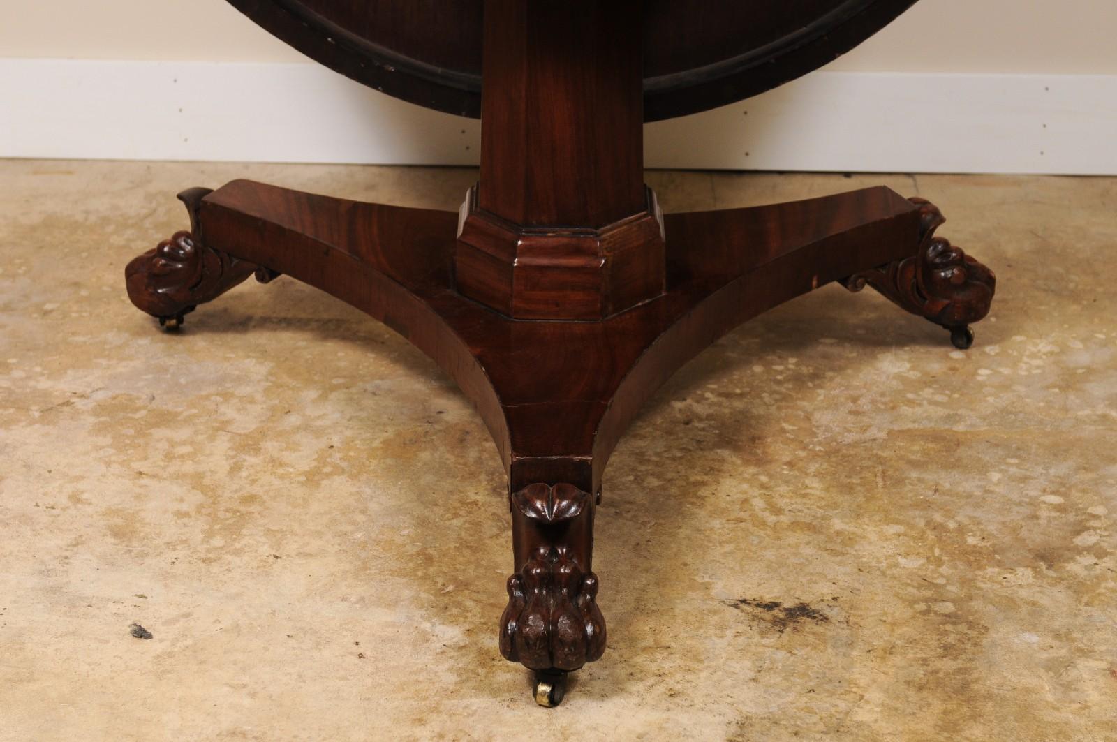 Hand-Crafted William IV period Mahogany Round Tilt-Top Dining Table Carved Claw Feet For Sale