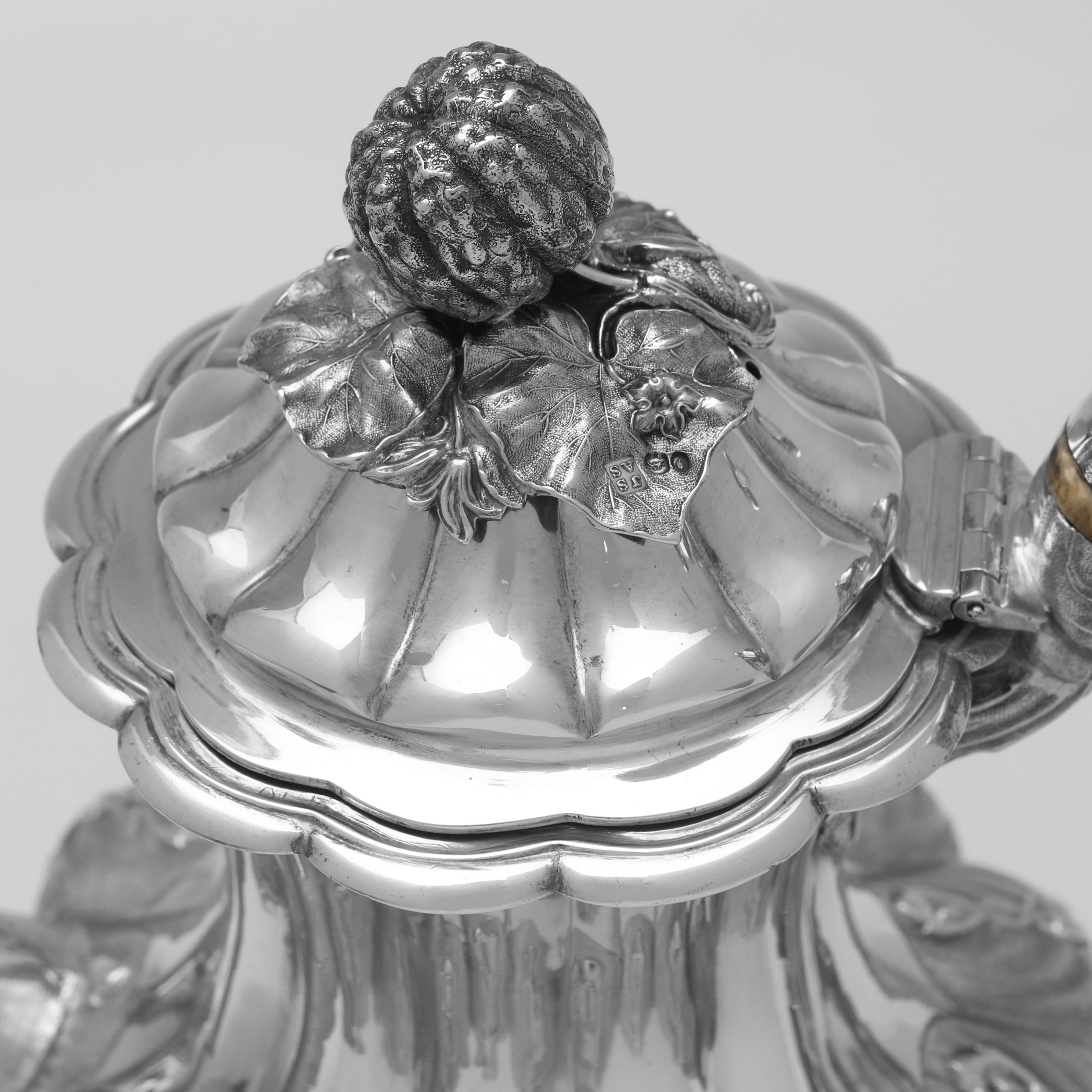 Anglais Cafetière en argent d'époque William IV, poinçonnée à Londres en 1835 en vente