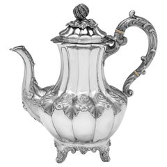 William IV period sterling silver coffee pot hallmarked in London in 1835