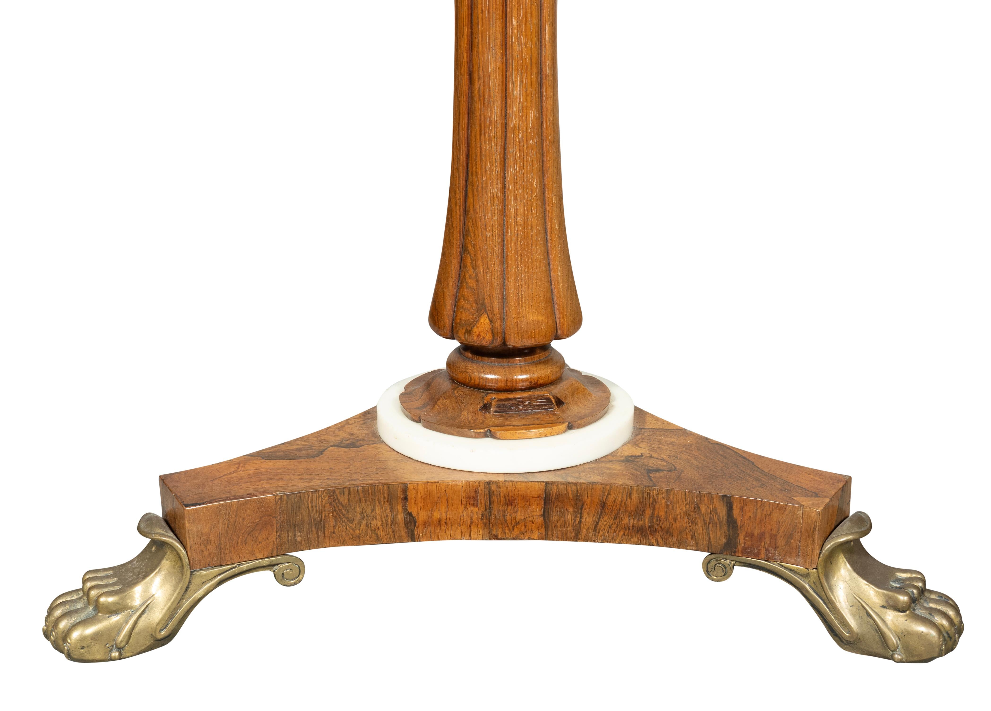 Mesa de juegos William IV de palisandro y mármol Latón en venta