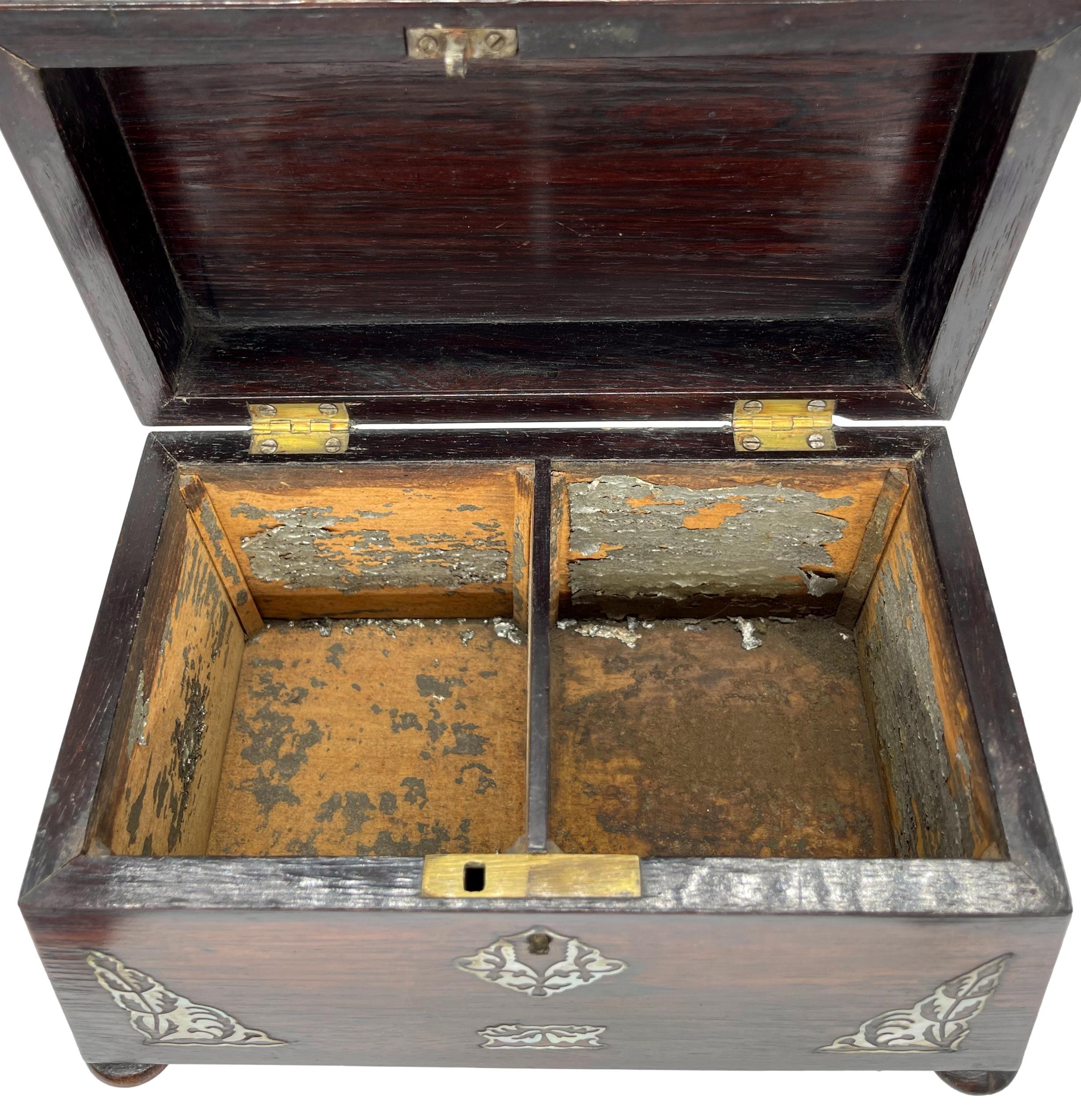 Caddy à thé en bois de rose et nacre incrusté de William IV, anglais, vers 1835 en vente 4
