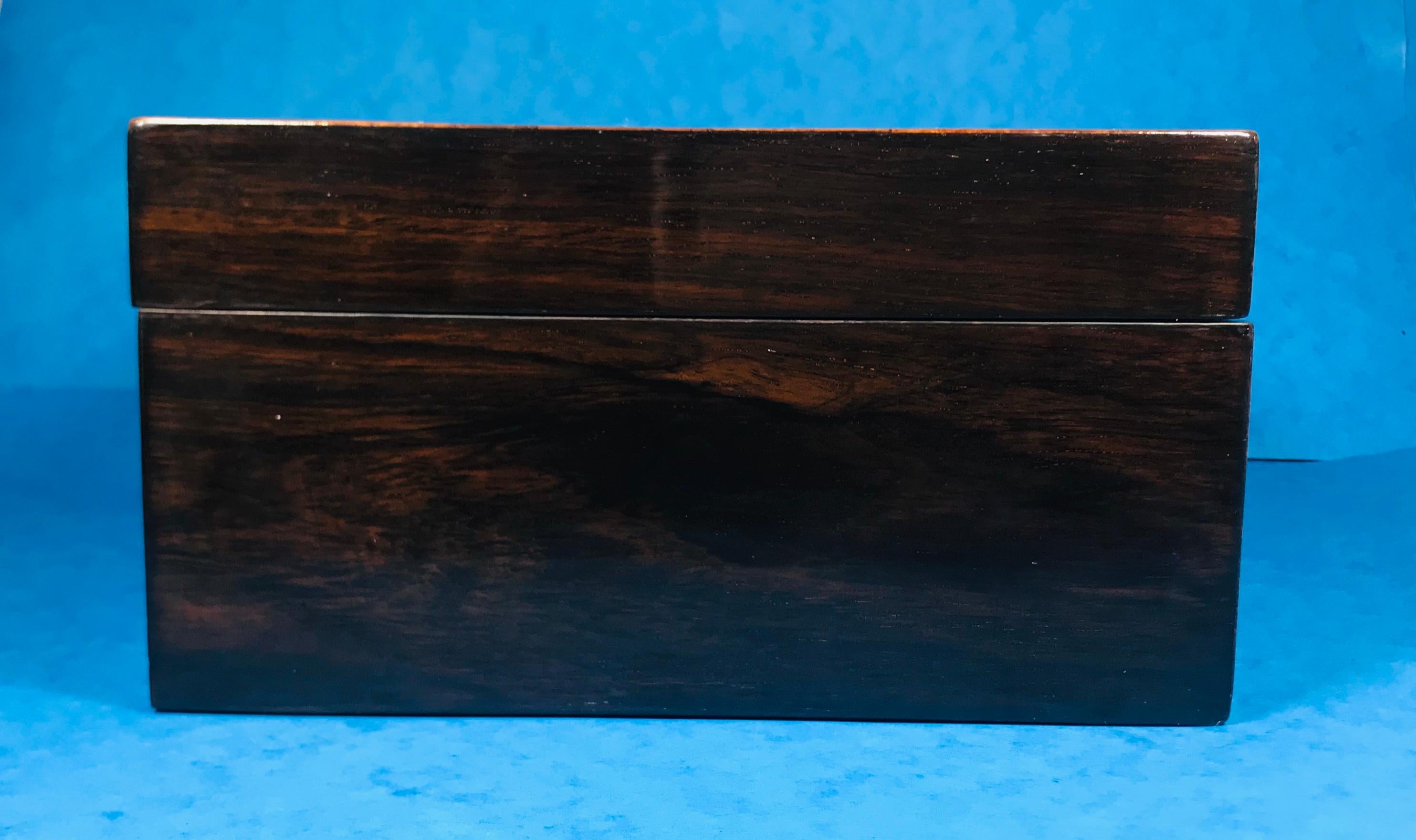 William iv Rosewood Box with Specimen Wood Inlay For Sale 5