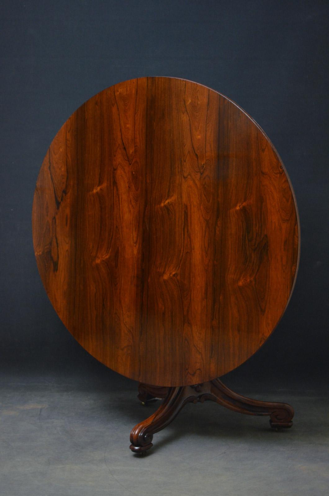 Mid-19th Century William IV Rosewood Center or Dining Table