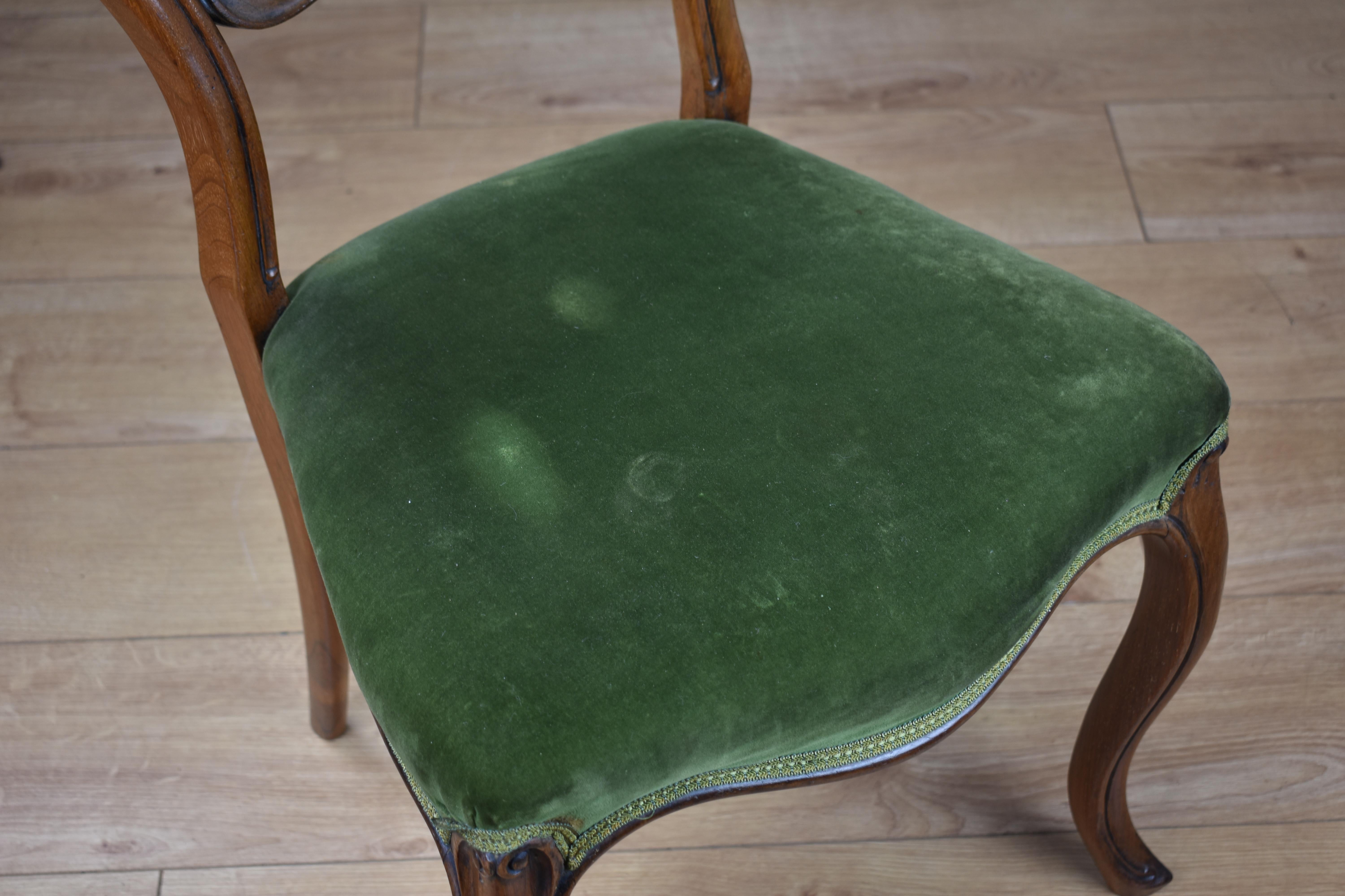William IV Rosewood Round Dining/Breakfast Table and Four Chairs 7