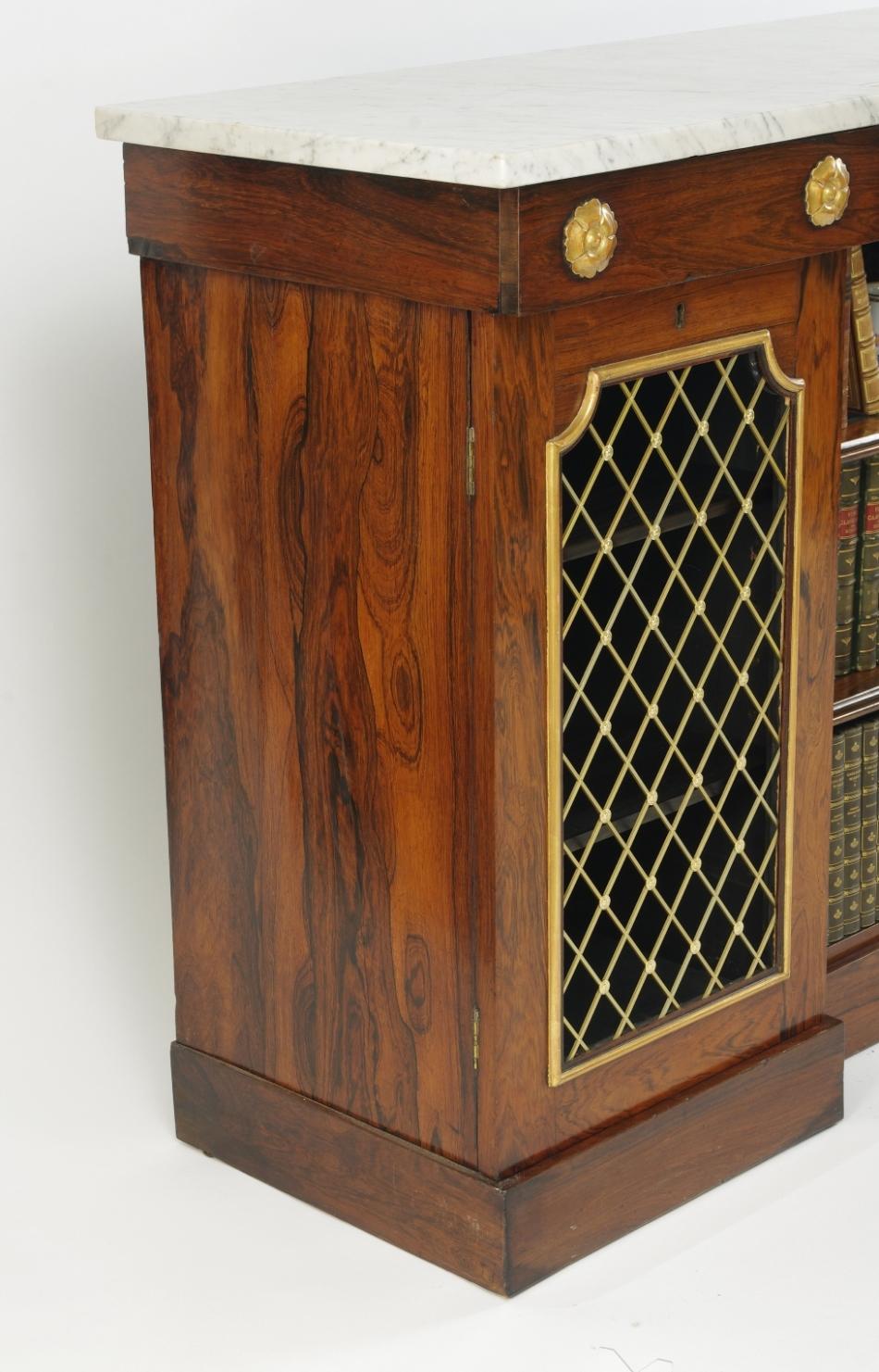 William IV Rosewood Side Cabinet, circa 1830 For Sale 1