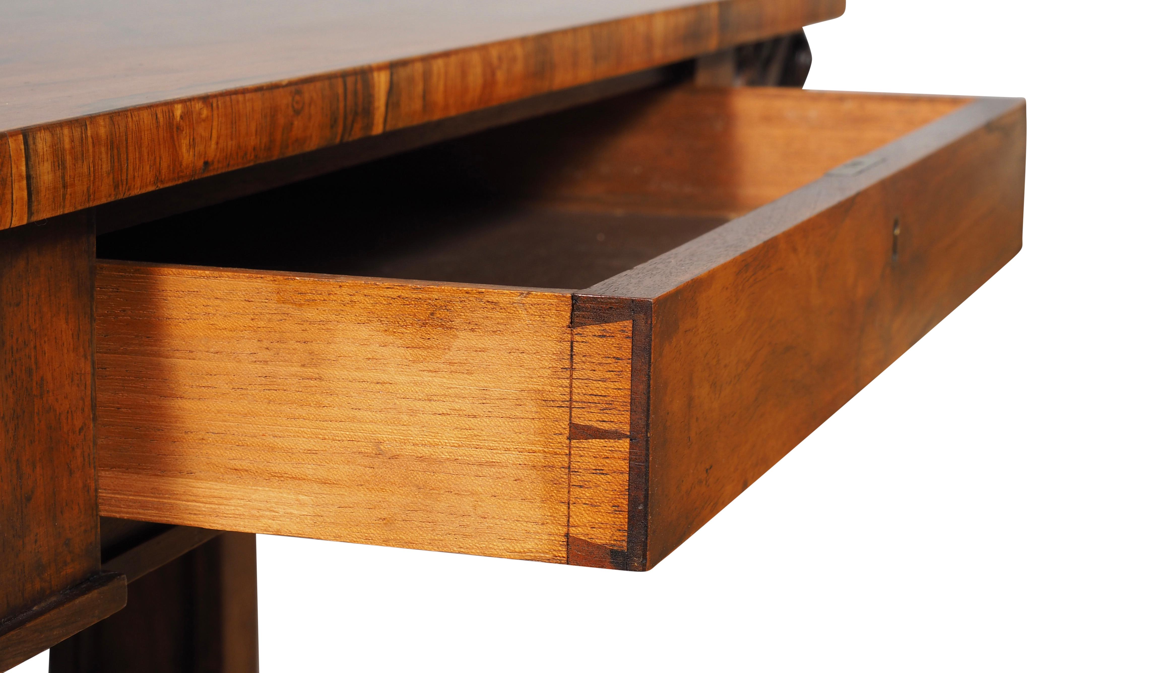 Table à écrire William IV en bois de rose en vente 8