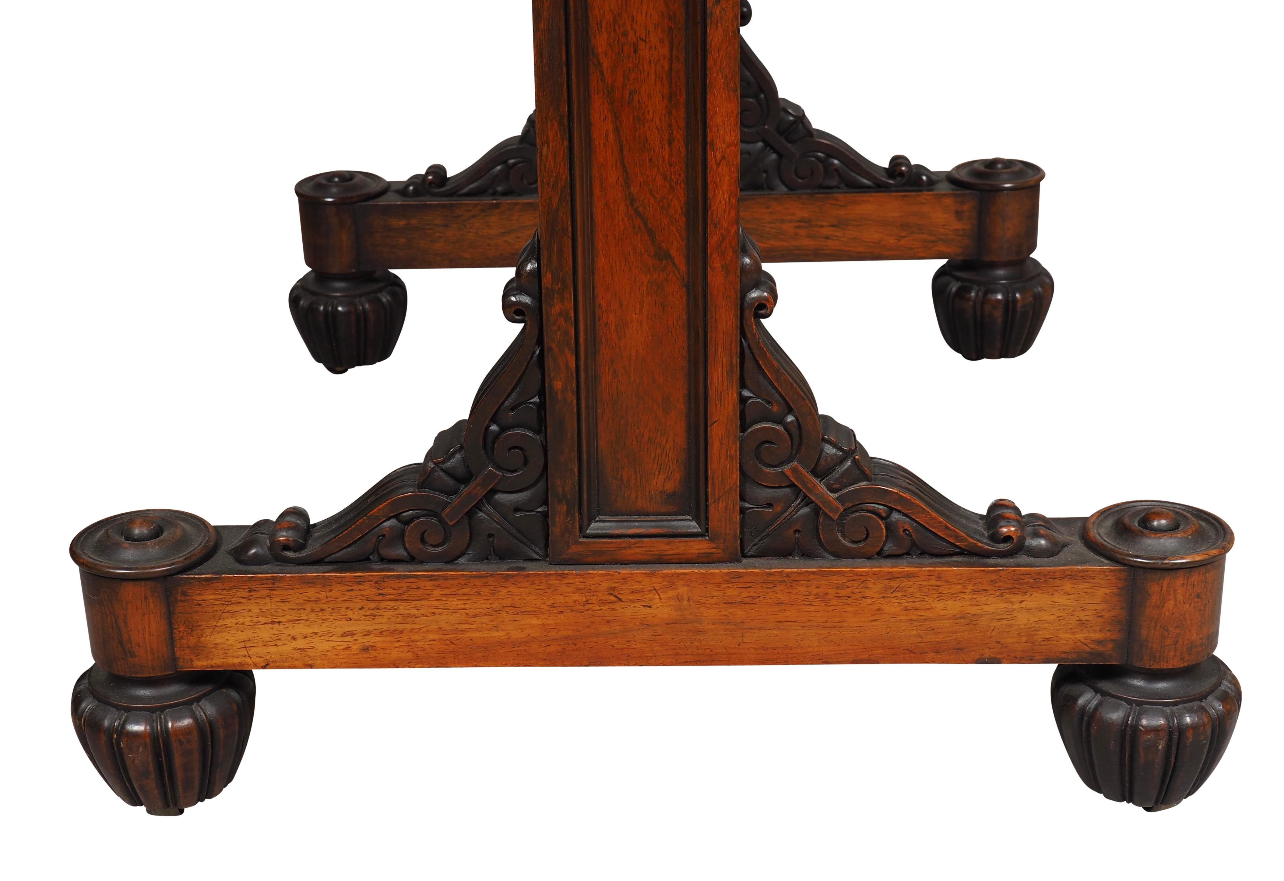 Table à écrire William IV en bois de rose en vente 9
