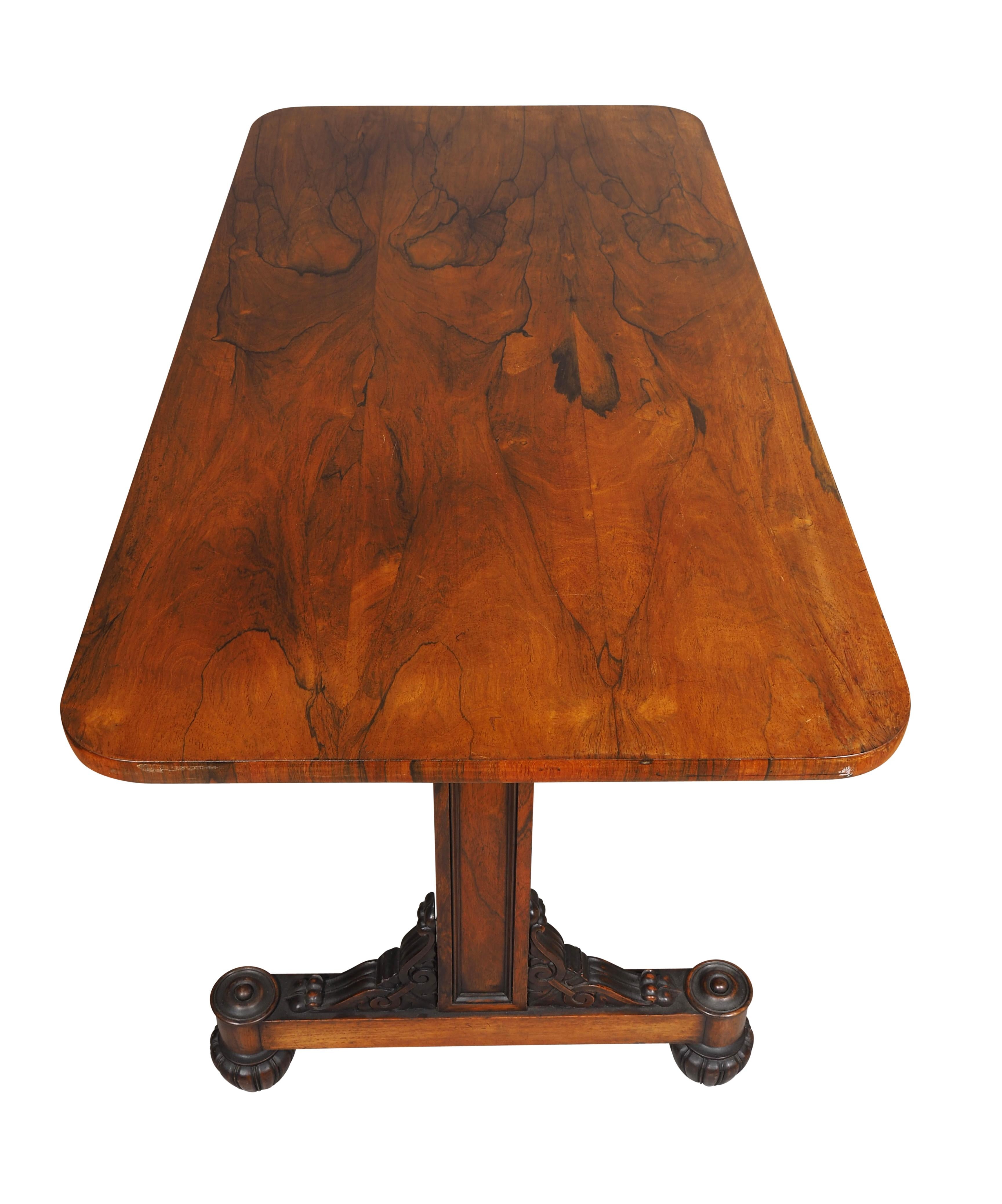 Bois de rose Table à écrire William IV en bois de rose en vente