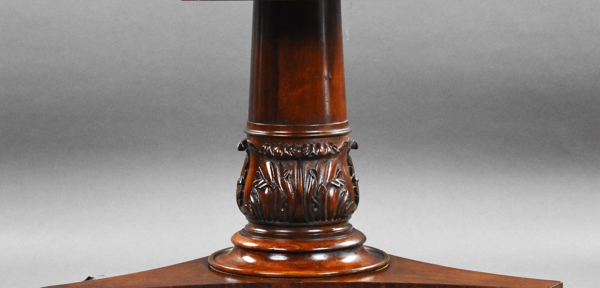 19th Century William IV Round Rosewood Breakfast Table