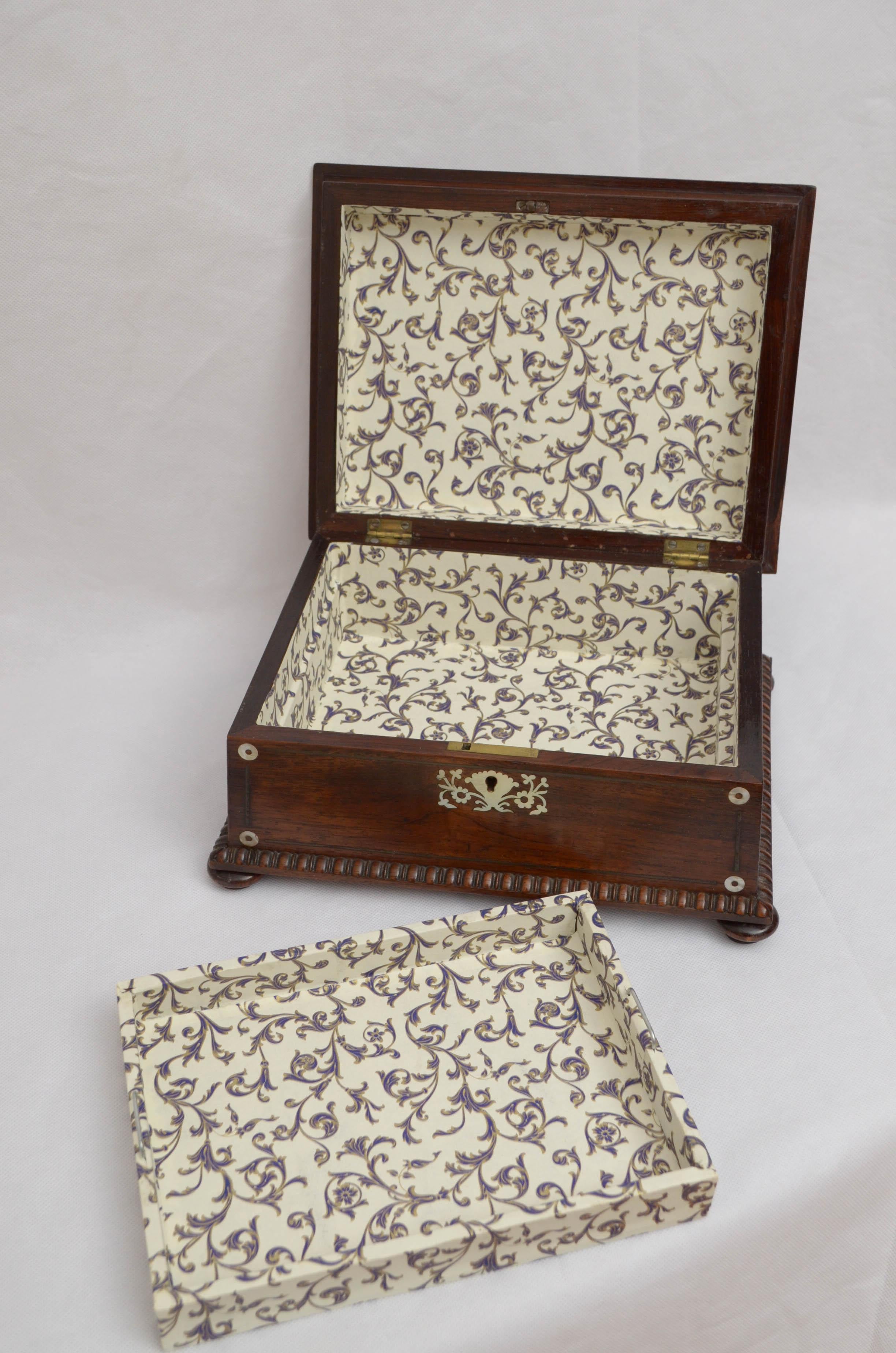 Boîte à bijoux sarcophage William IV en bois de rose en vente 6