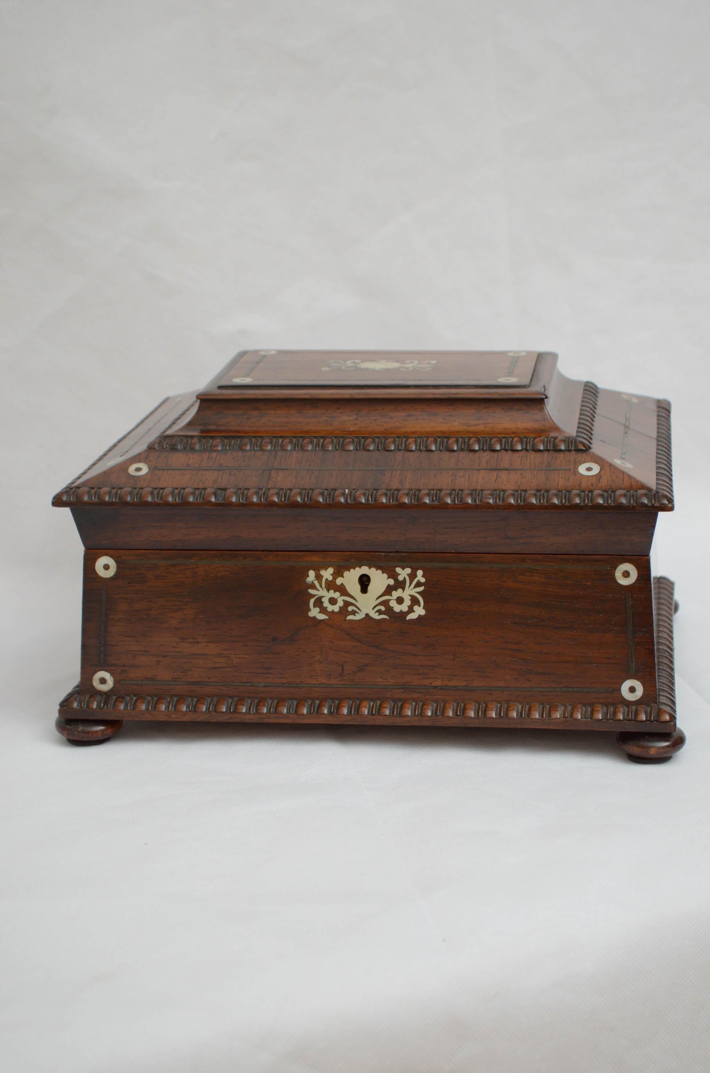 Mid-19th Century William IV Sarcophagus Jewelry Box in Rosewood For Sale