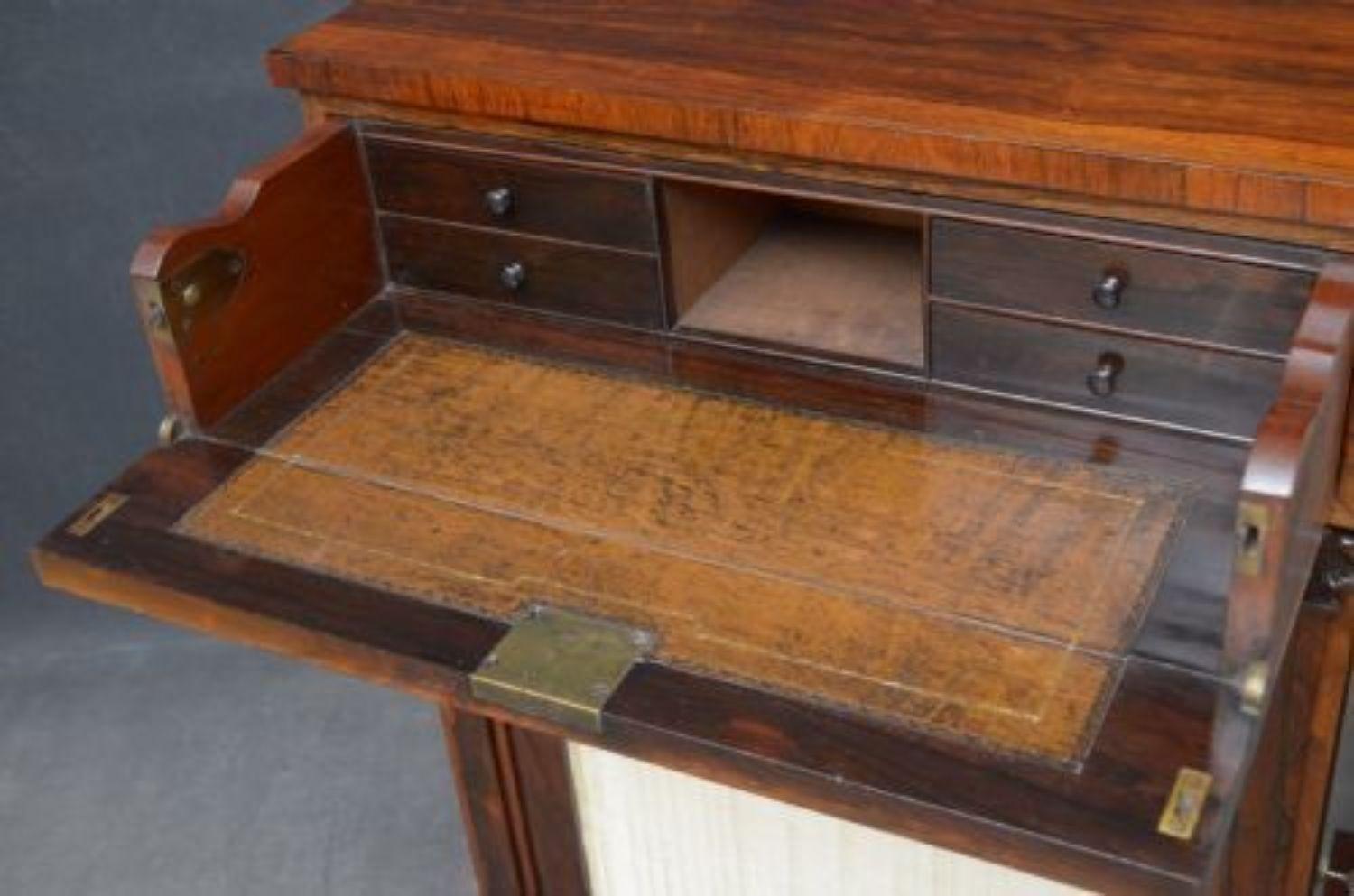 William IV Secretaire Cabinet in Rosewood In Good Condition For Sale In Whaley Bridge, GB