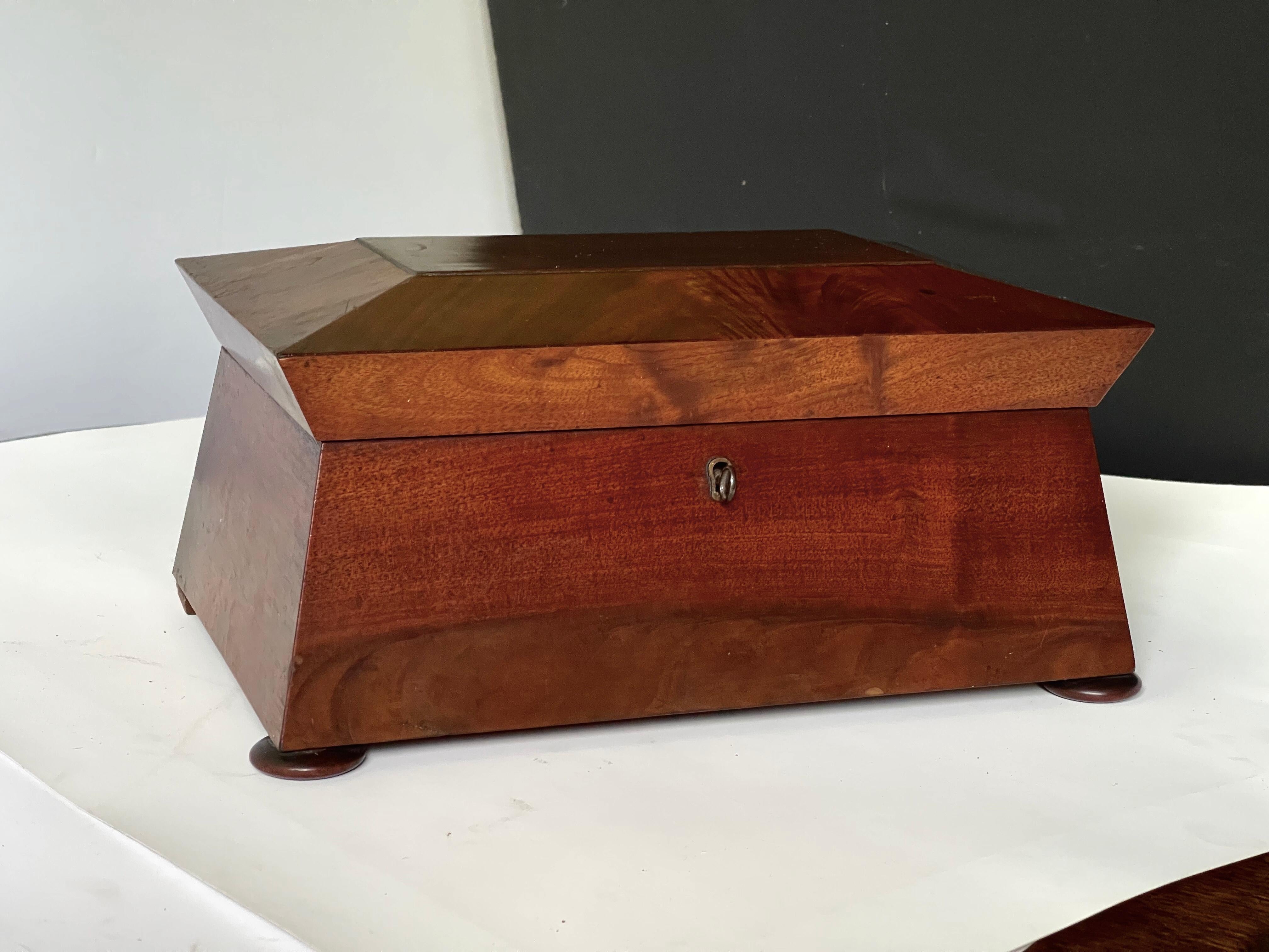 English William IV Sewing Box of Mahogany