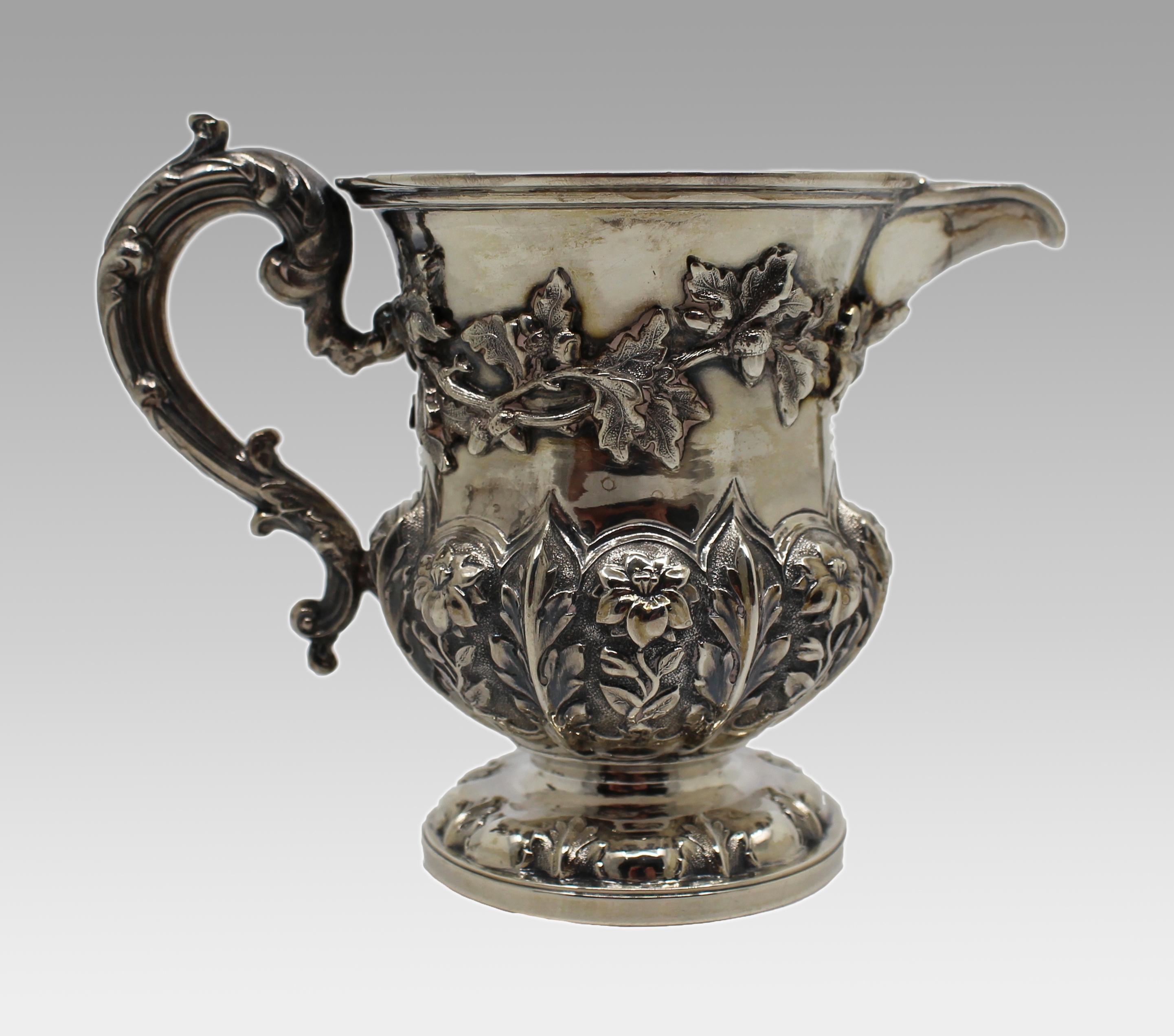 William IV Silver Cream Jug by Barnard Brothers, London, 1834

A fine quality English silver cream jug, made in London in 1834 by Edward, Edward Jr., John, and William Barnard — one of the most highly regarded silversmithing families of the 19th