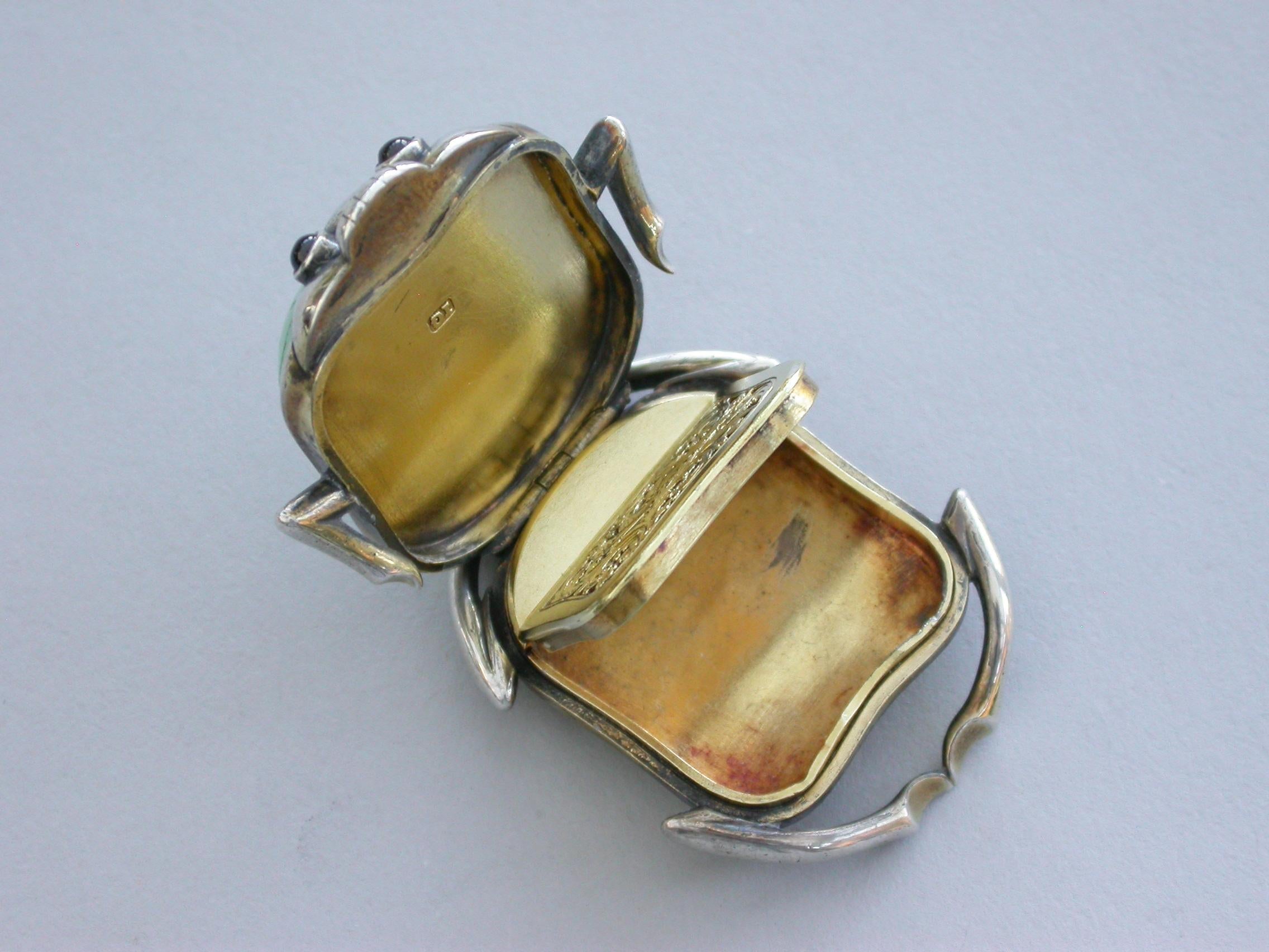 William IV Silver Gilt & Chrysoprase Scarab Beetle Vinaigrette c1840 For Sale 6