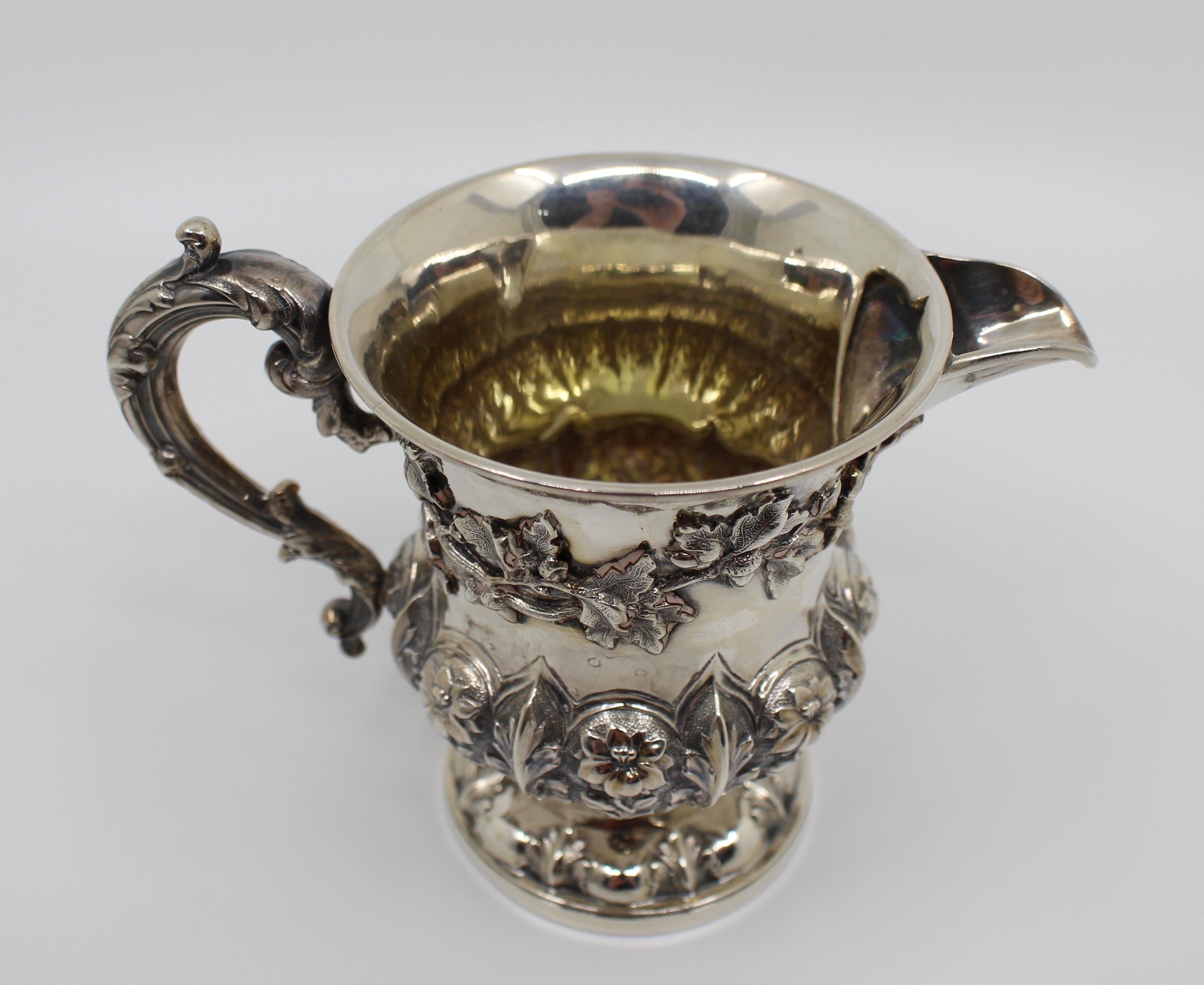 Pichet à crème en argent massif William IV de Barnard, Londres 1834 en vente 2
