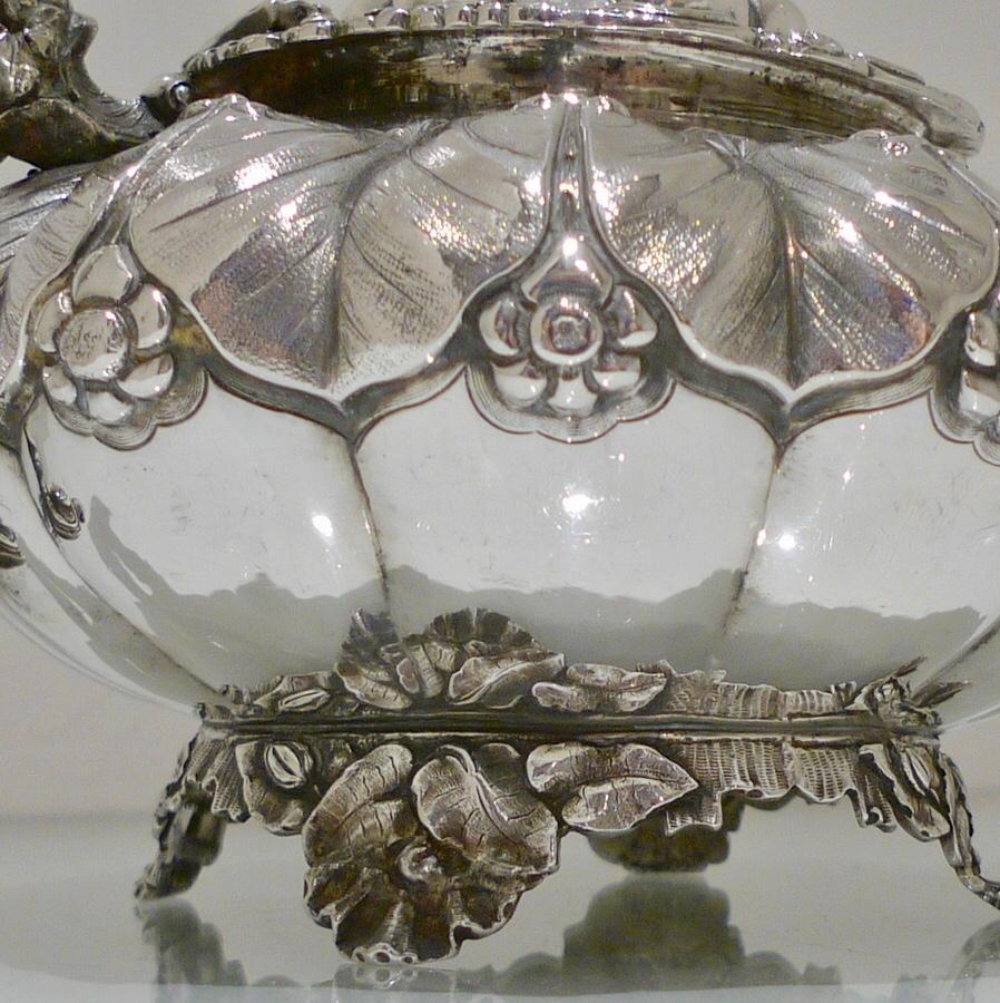 19th Century William IV Sterling Silver Irish 3-Piece Teaset Dublin 1830 Robert Smith & J