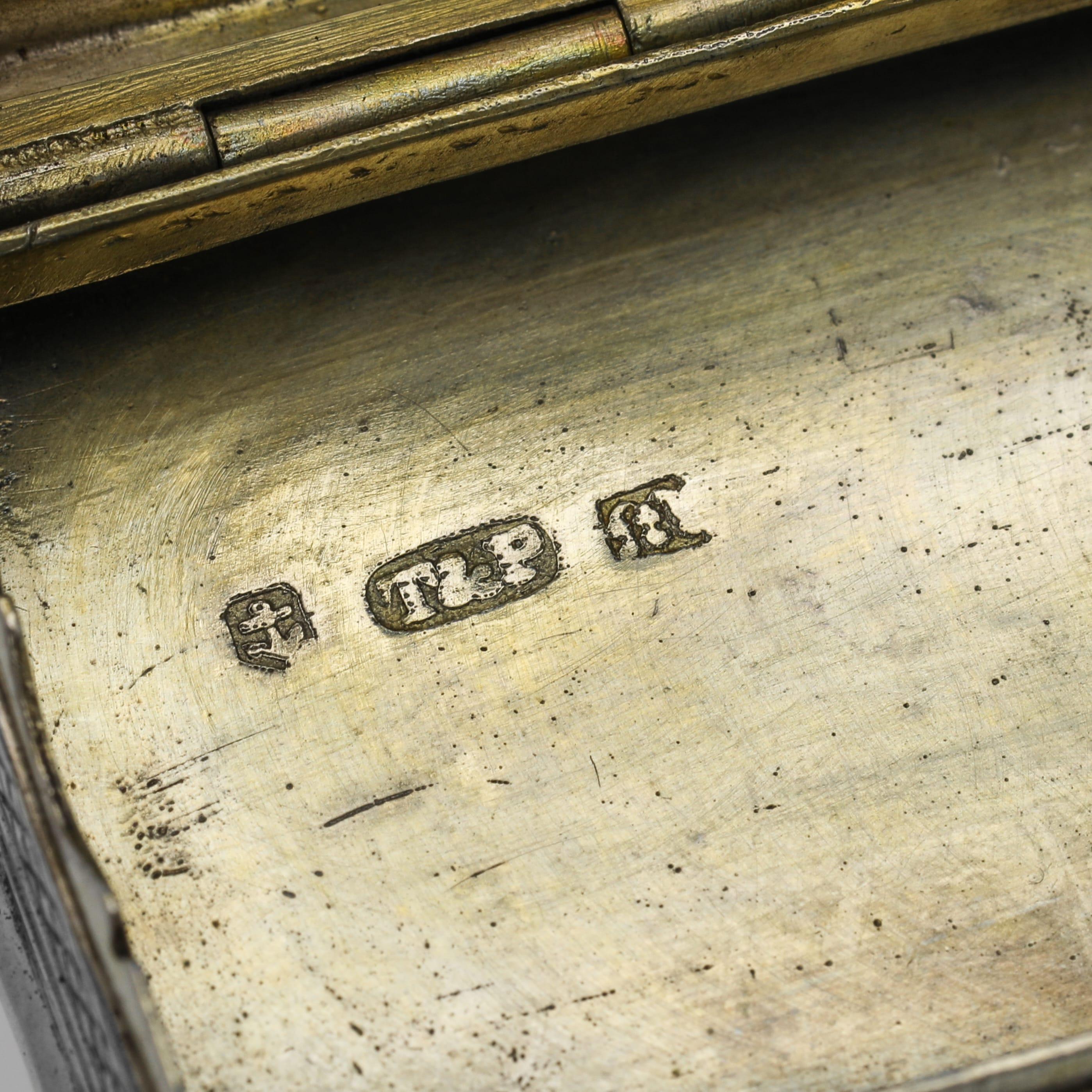 William IV Sterling Silver Newstead Abbey Vinaigrette by Taylor & Perry, 1835 For Sale 3