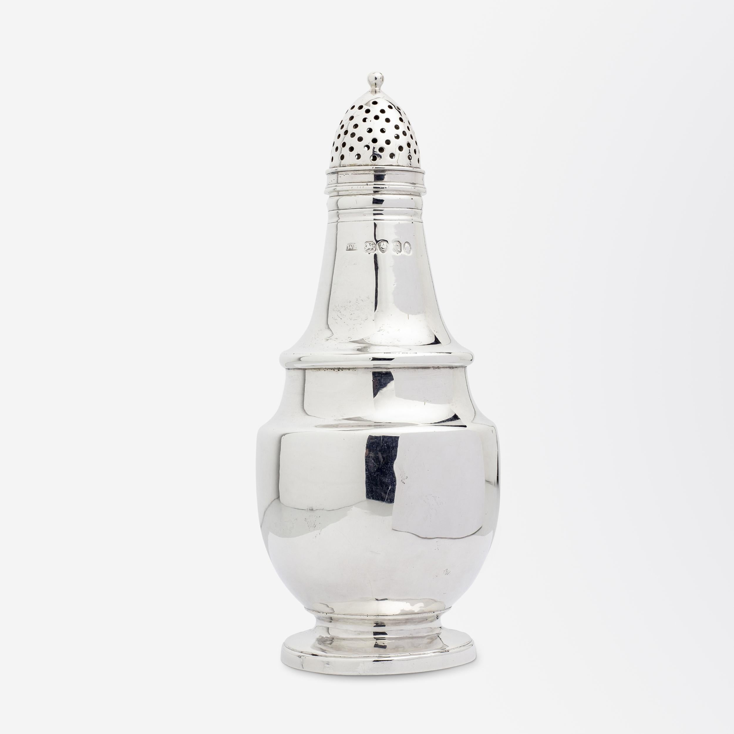 William IV Sterling Silver Pepperette by William Bateman II In Good Condition For Sale In Brisbane City, QLD