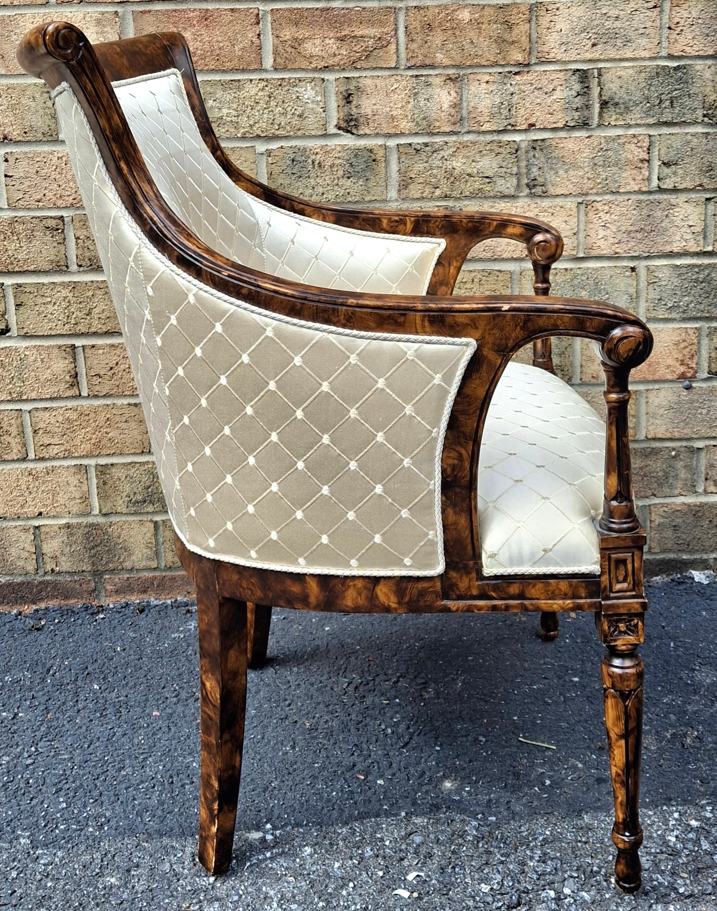 William IV Style Wurzelholz und Diamantbrokat gepolsterter Sessel im Zustand „Gut“ im Angebot in Germantown, MD