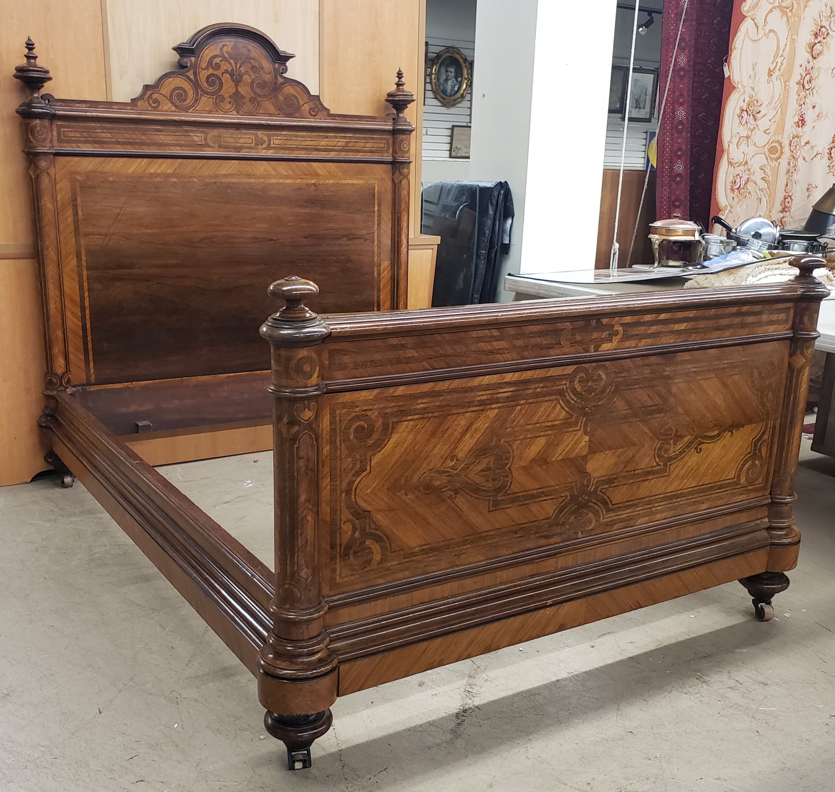 American William IV Style Rosewood and Kingwood Marquetry And Parquetry Bedstead, C 1920s For Sale