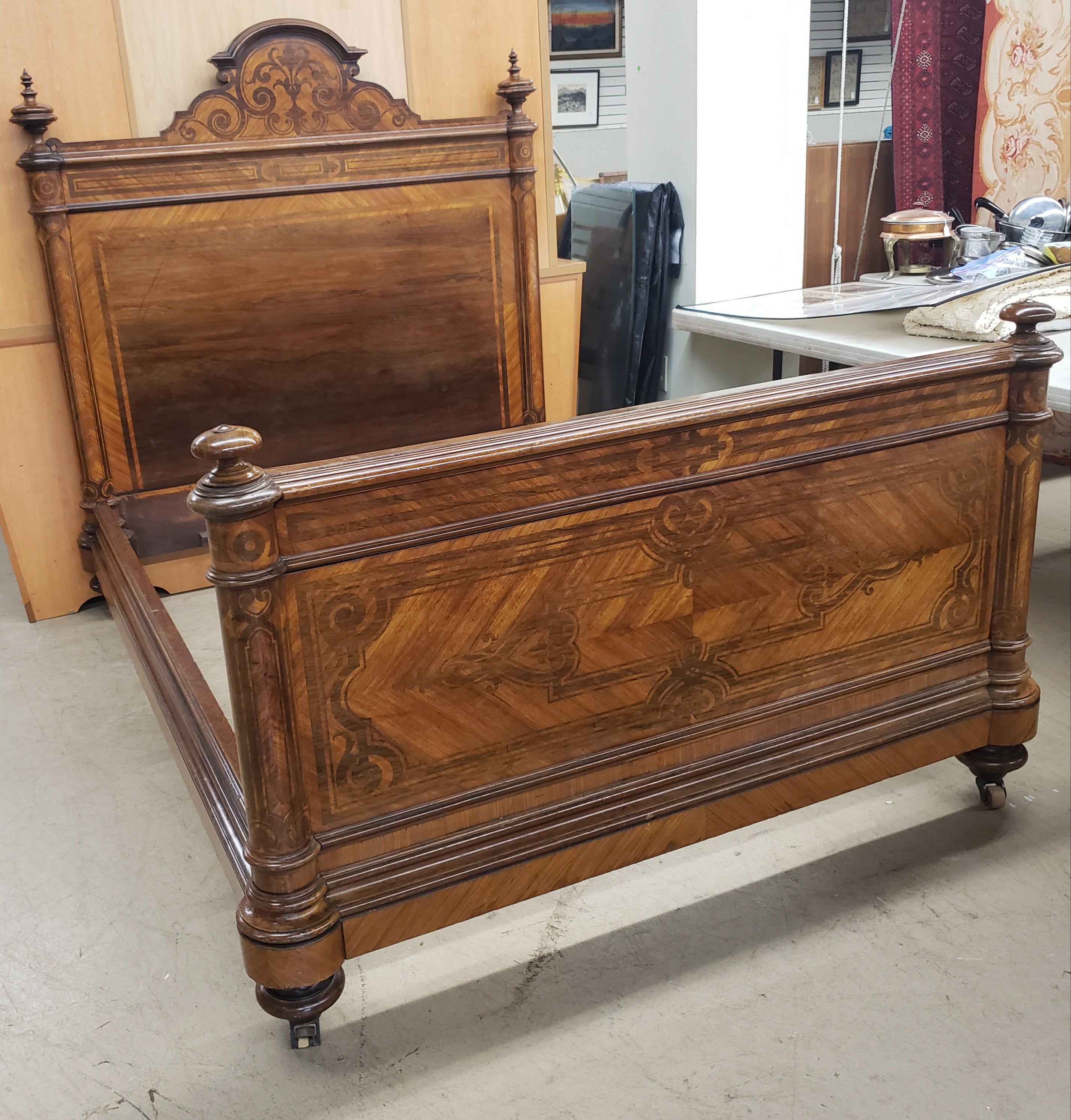 William IV Style Rosewood and Kingwood Marquetry And Parquetry Bedstead, C 1920s For Sale 1