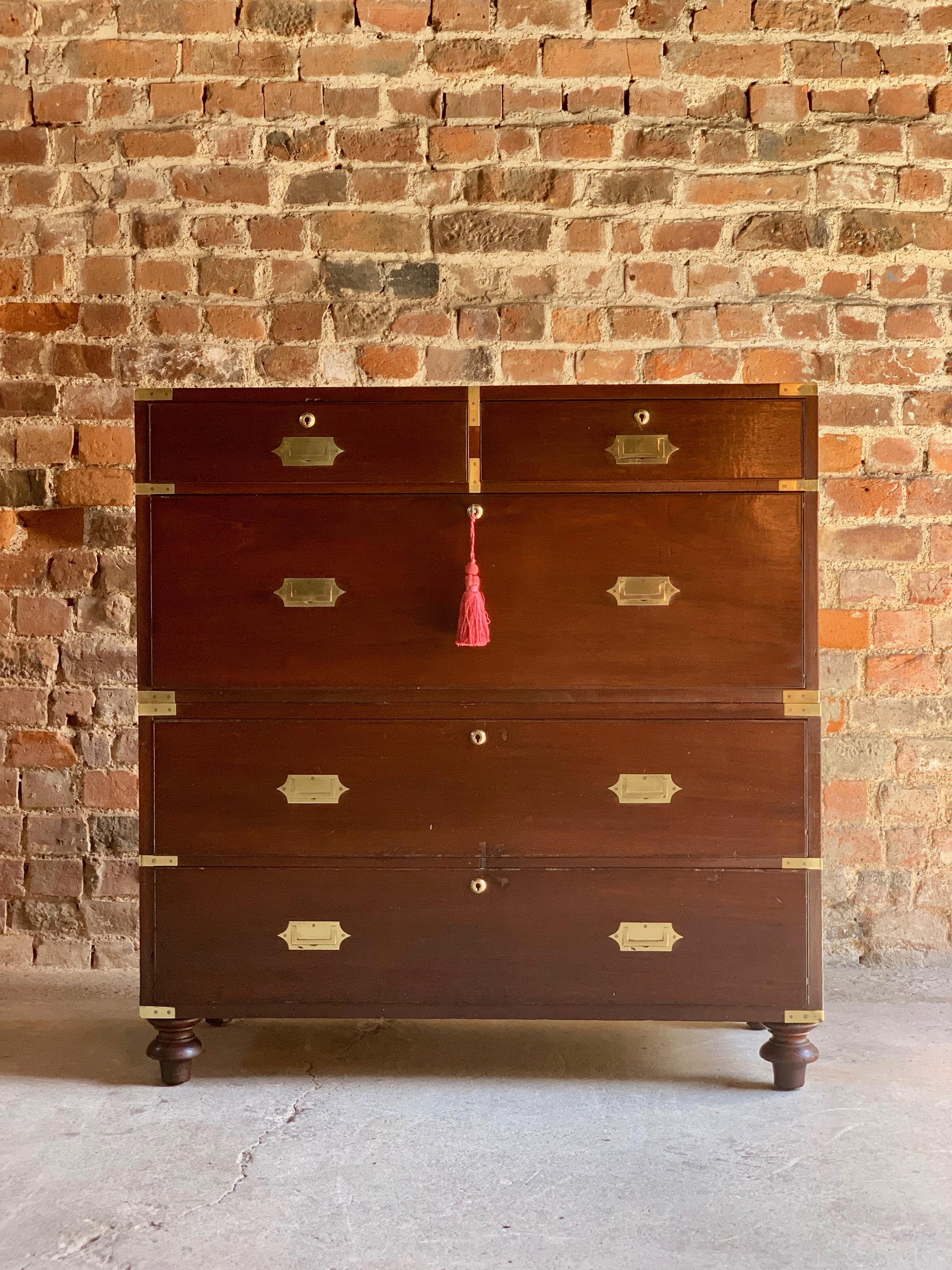 Magnificent William IV Teak Military Campaign chest of drawers (circa 1820) Number 24

Magnificent Antique William IV Teak Military Campaign chest of drawers circa 1820, (Number 24) featuring original flush mounted diamond shaped brass handles and