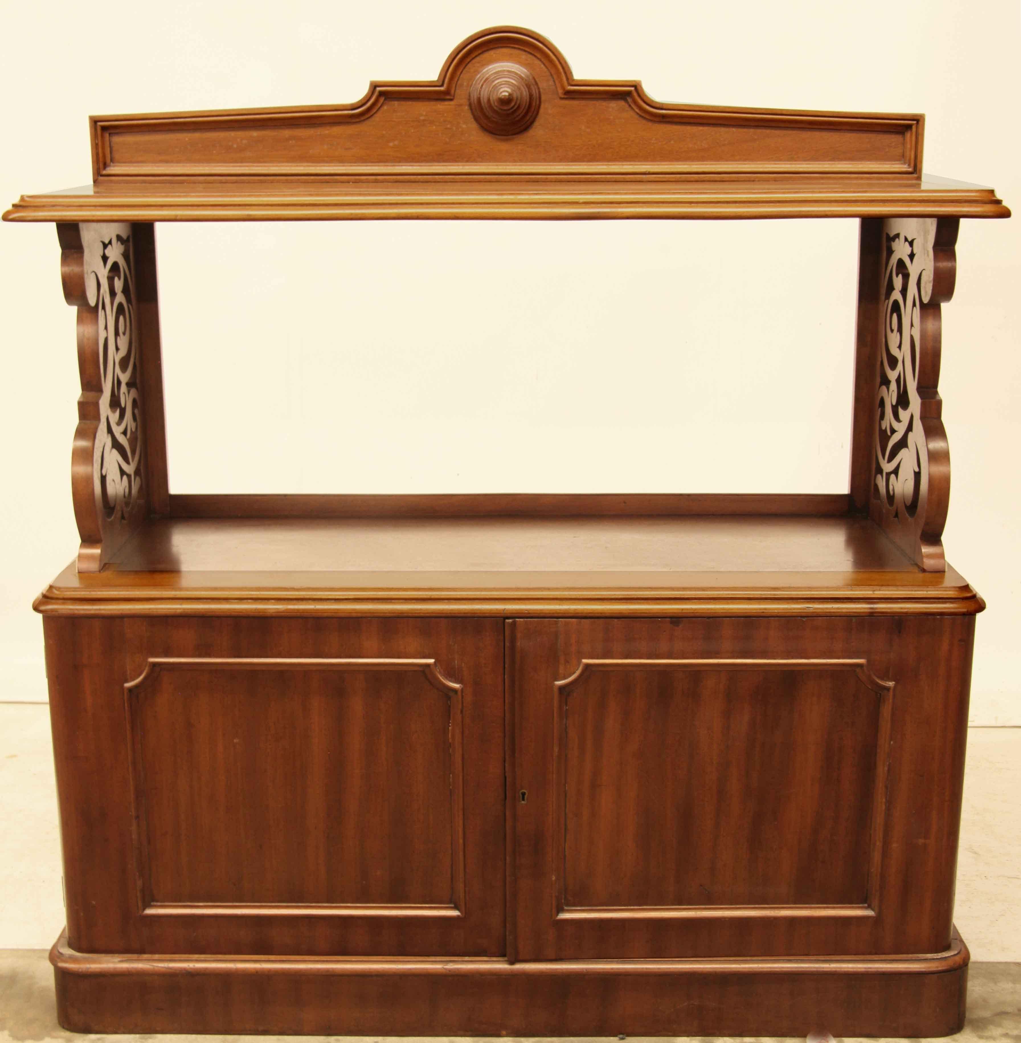 William IV. zweistufiges Buffetschrank im Angebot 7