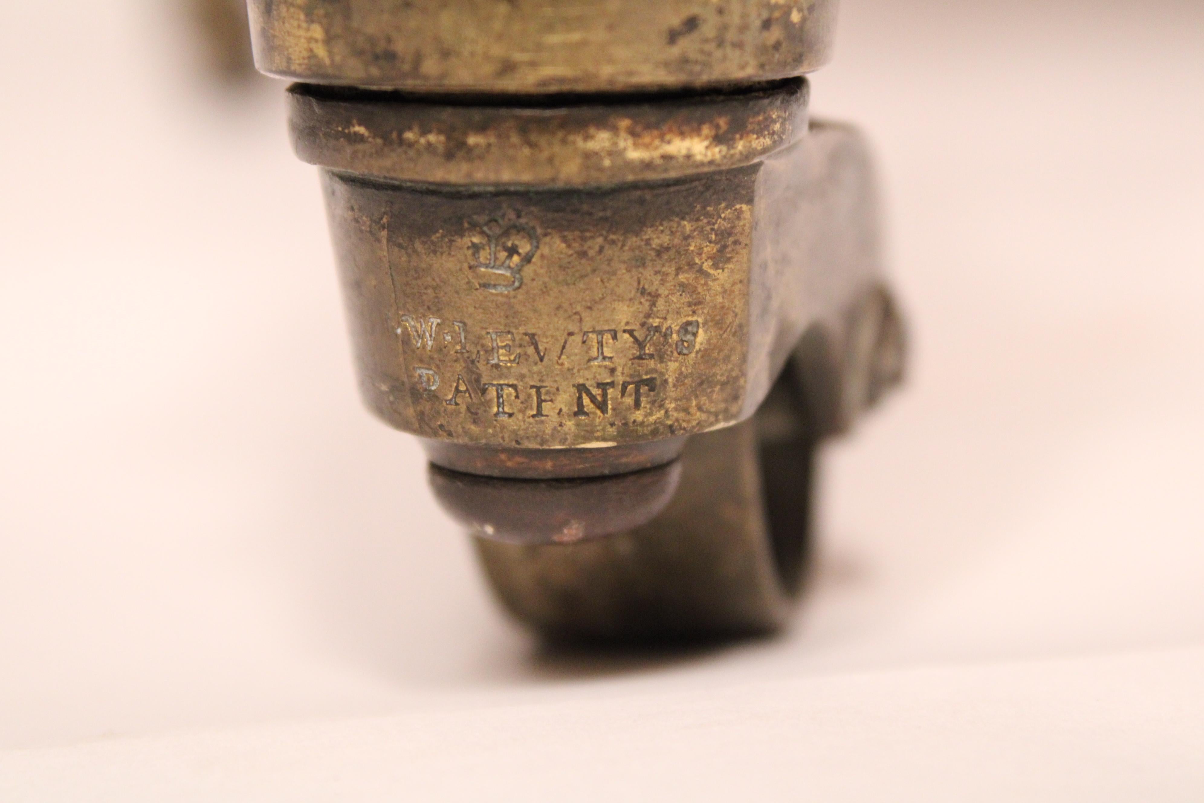 William IV Walnut Writing Table For Sale 7