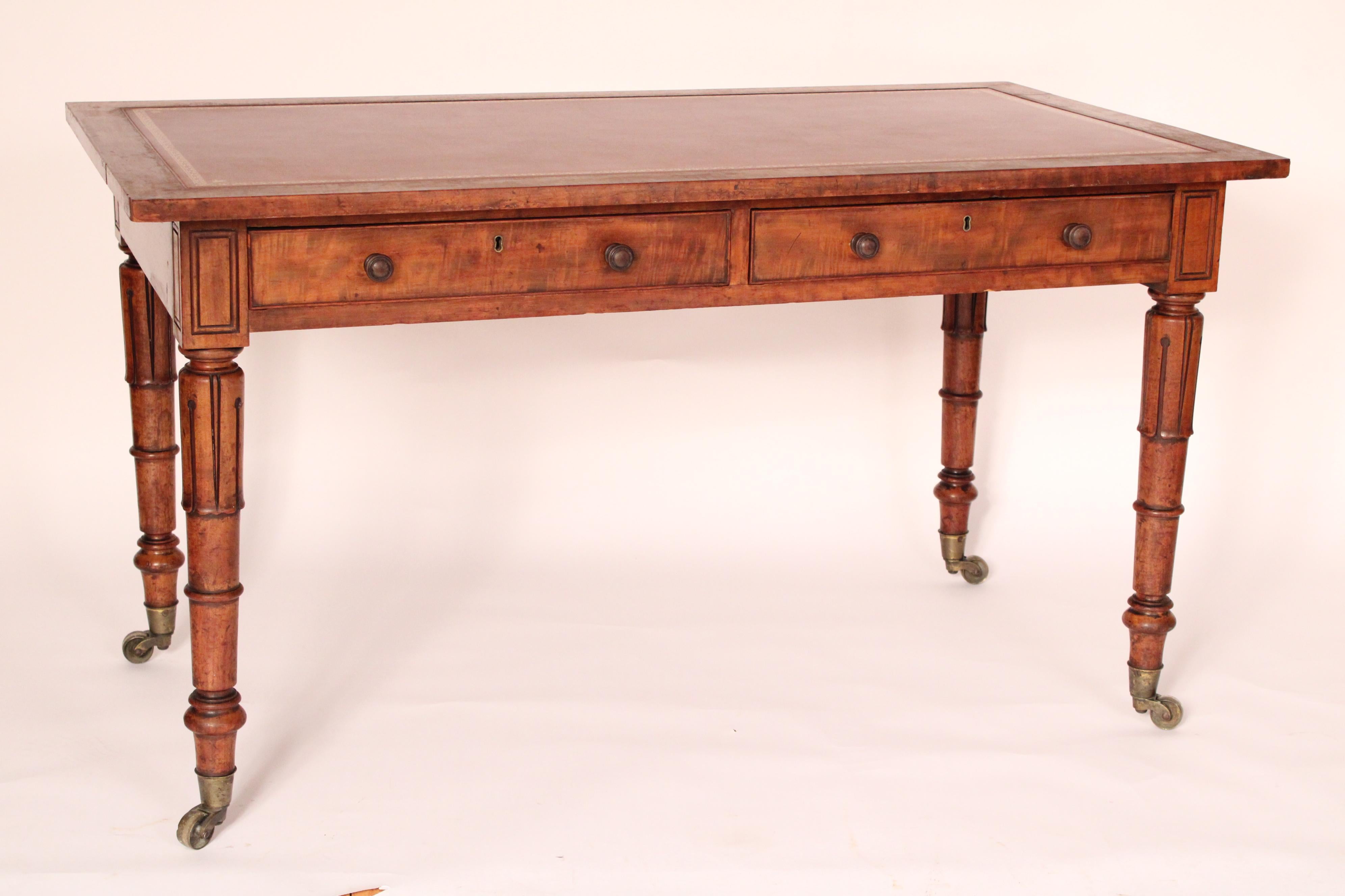 William IV Walnut Writing Table In Good Condition For Sale In Laguna Beach, CA