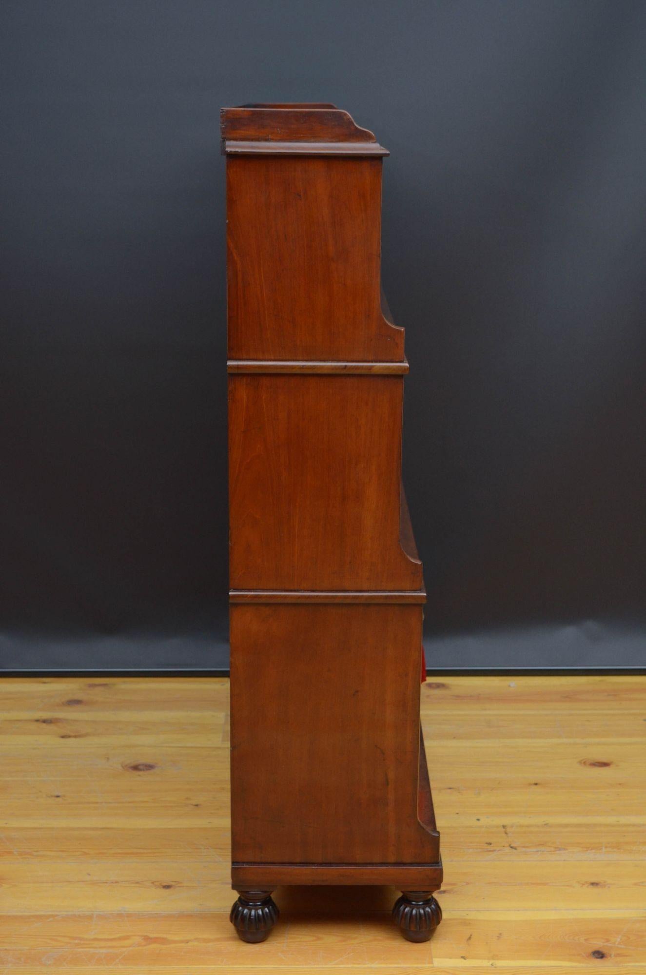 William iv Waterfall Bookcase in Mahogany For Sale 4
