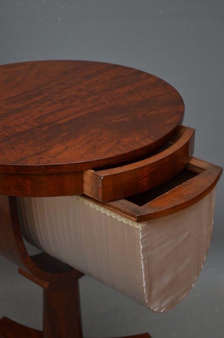 William IV Work Table in Mahogany In Good Condition For Sale In Whaley Bridge, GB