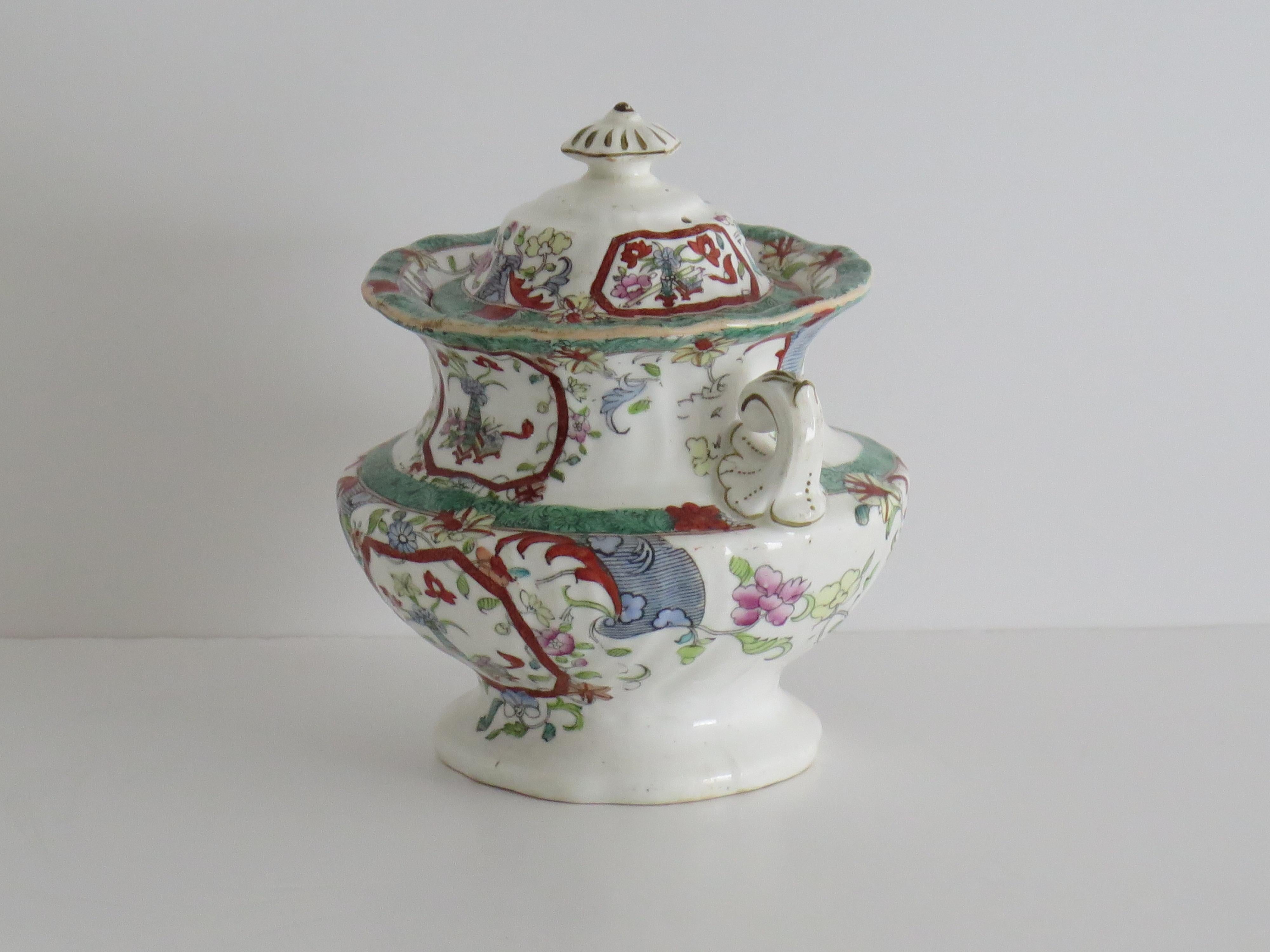 Porcellana Zuppiera da deserto in porcellana di William IVth Mason o modello Sucrier 223, circa 1830 in vendita