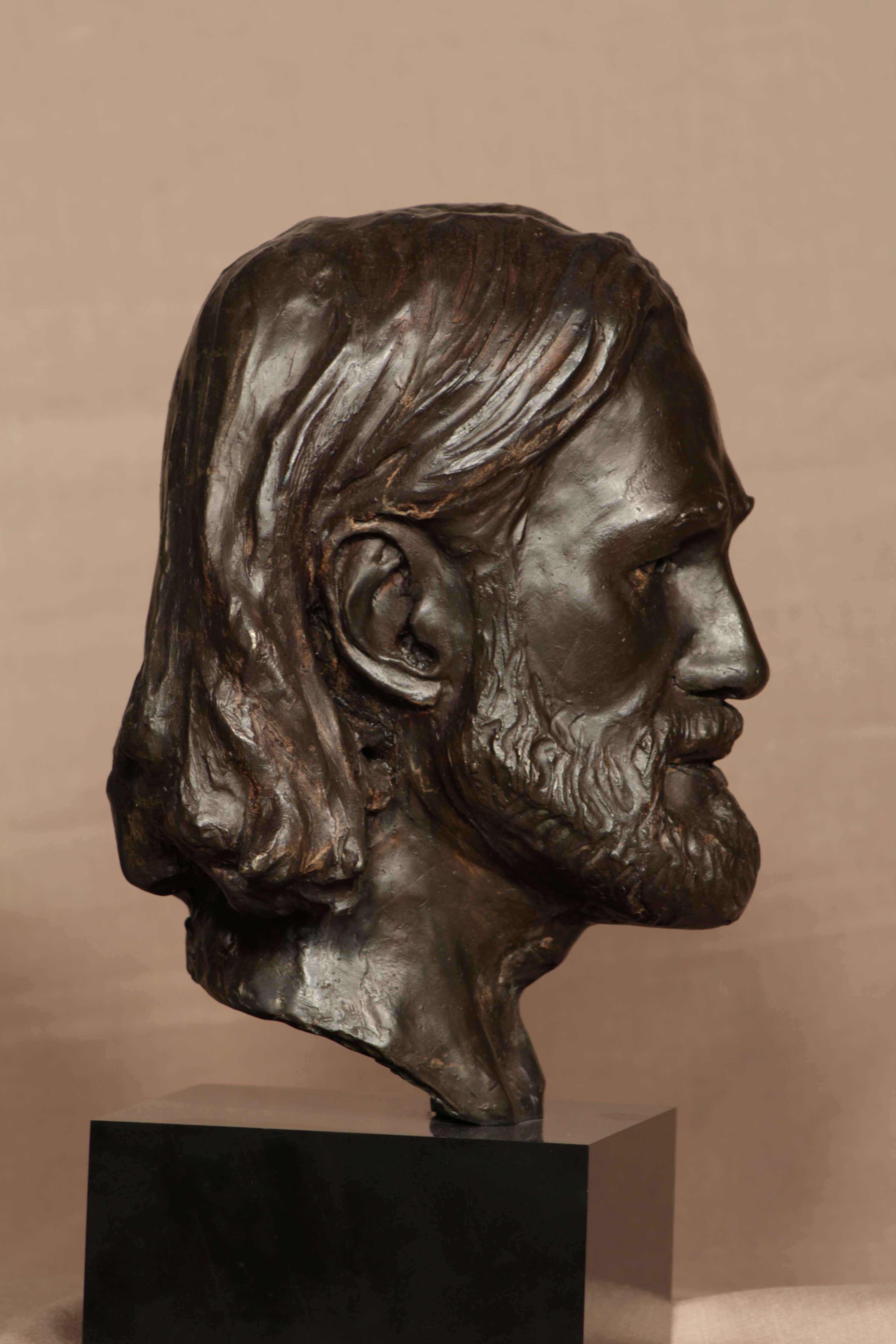 Scultura di testa maschile in bronzo 