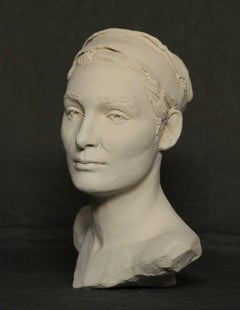 Escultura de Cabeza Femenina en Terracota Blanca "Yasmina"