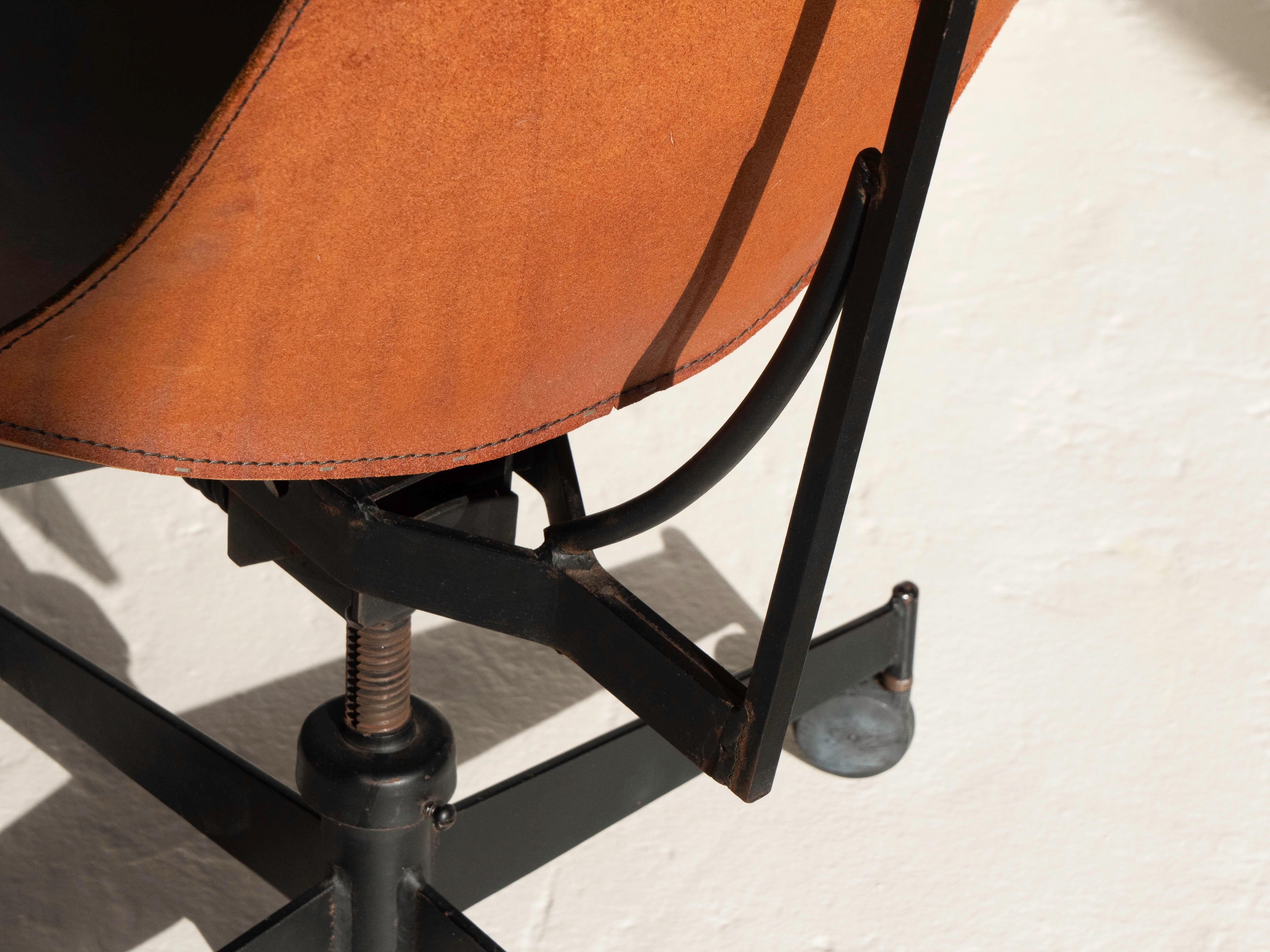 Mid-Century Modern William Katavolos Iron & Leather Swivel Office Chairs, USA 1950's For Sale