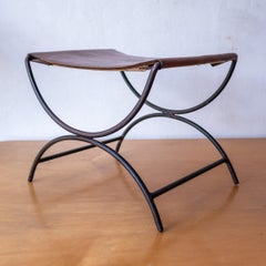 William Katavolos Taburete u otomana de cuero y hierro para marroquinería Años 60