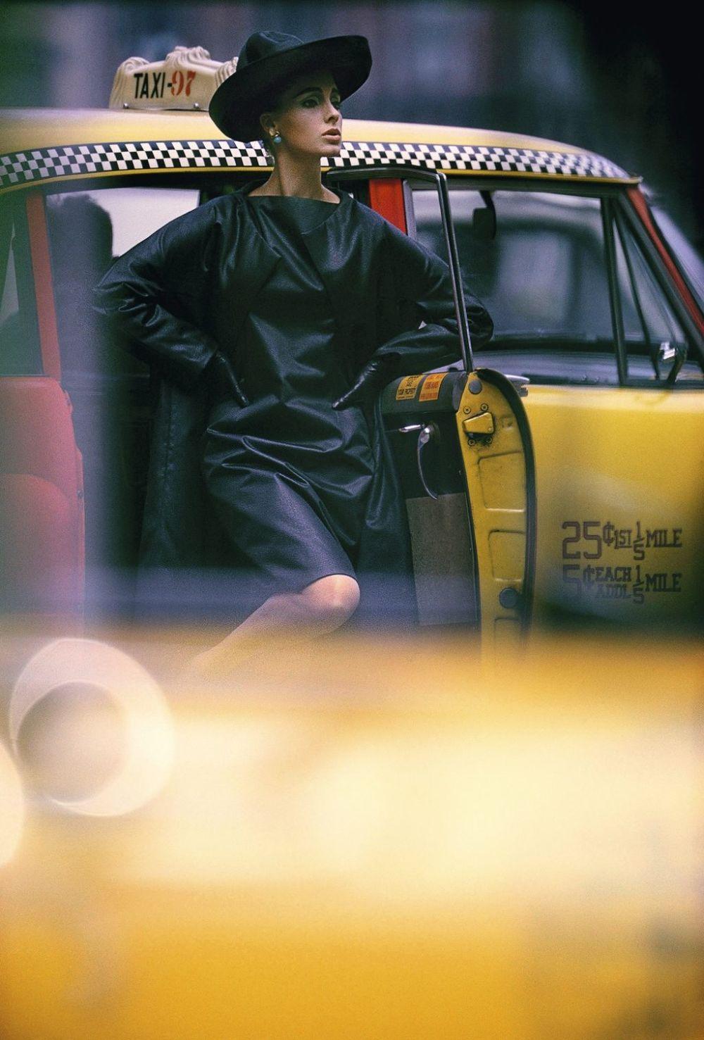 Antonia + Taxi, New York (Vogue), 1962