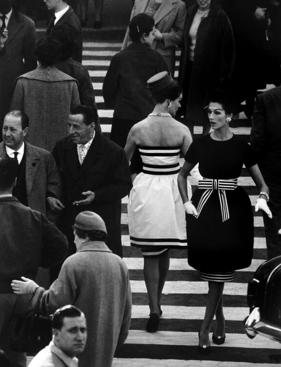 Simone + Nina, Piazza di Spagna (Vogue), 1960