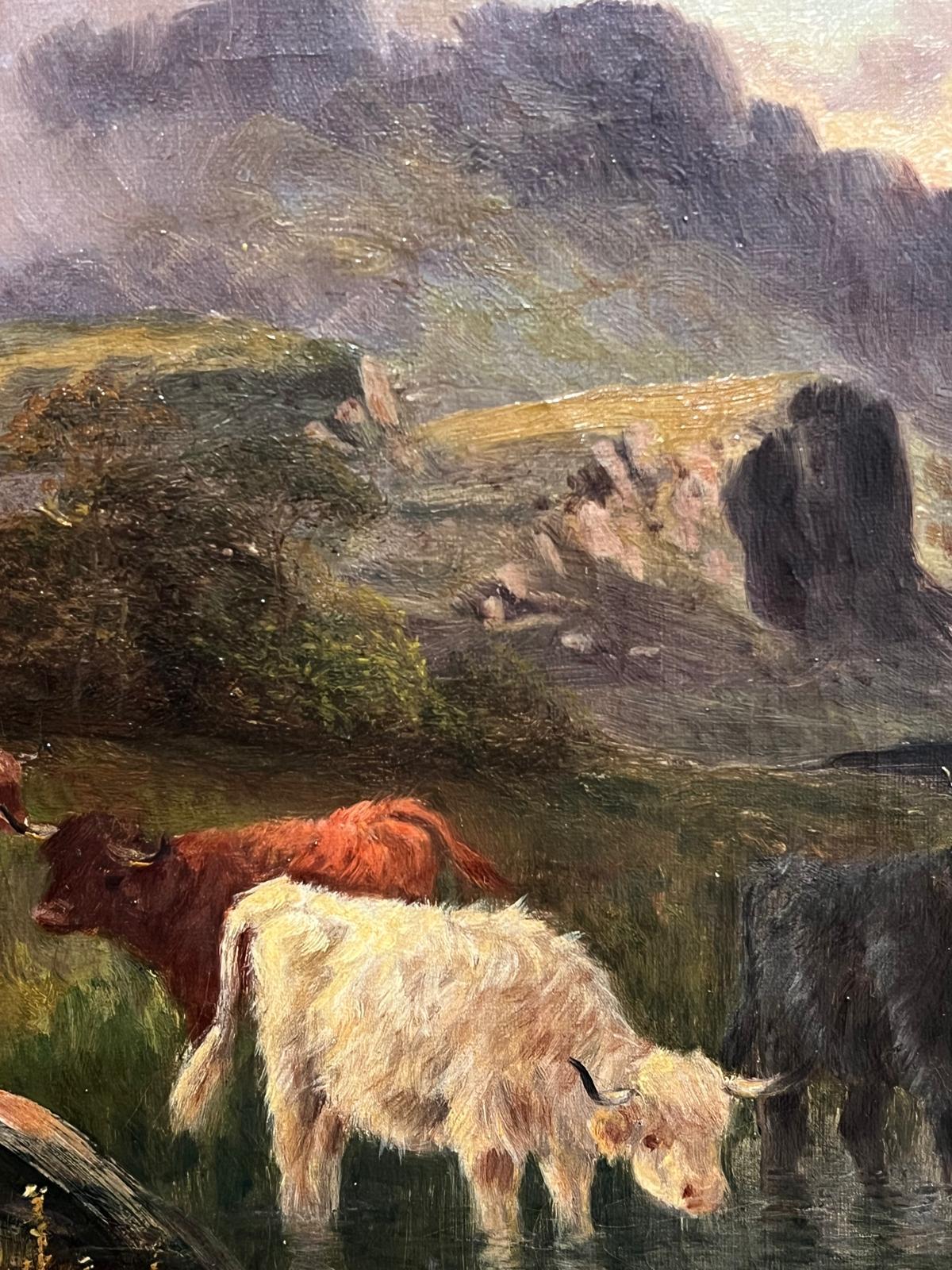 Bovini delle Highlands al crepuscolo Antico dipinto ad olio firmato Loch e montagne scozzesi in vendita 3