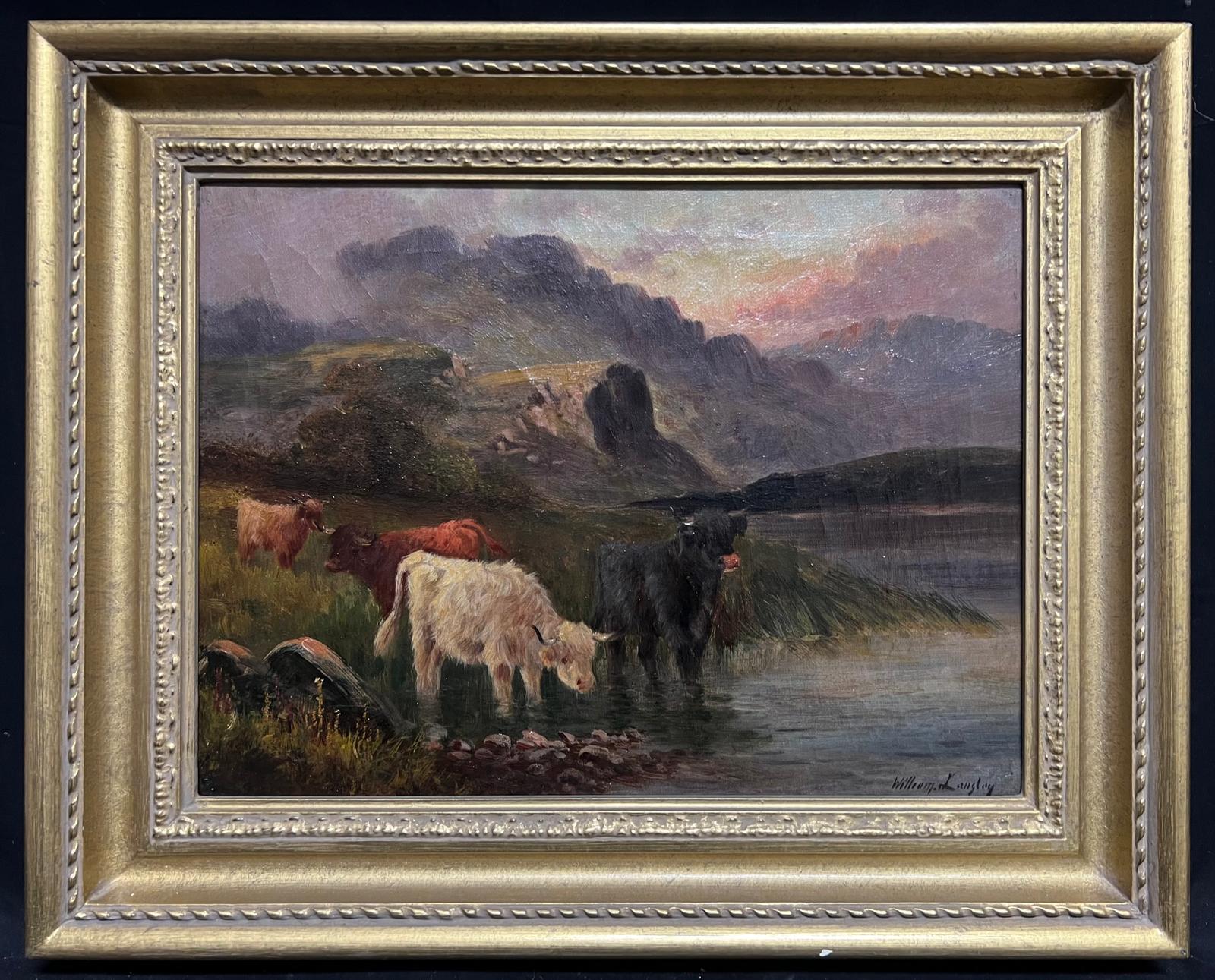 Landscape Painting di WILLIAM LANGLEY (1852-1922 - Bovini delle Highlands al crepuscolo Antico dipinto ad olio firmato Loch e montagne scozzesi